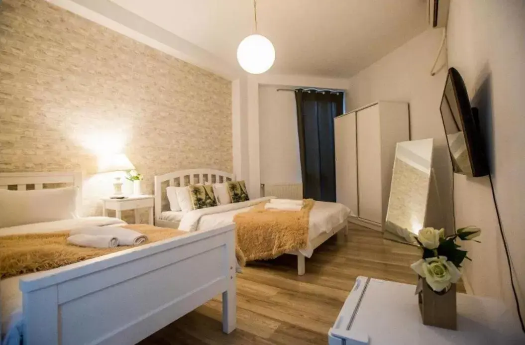 Superior Triple Room in Meidan View Superior Triple Room in Meidan View