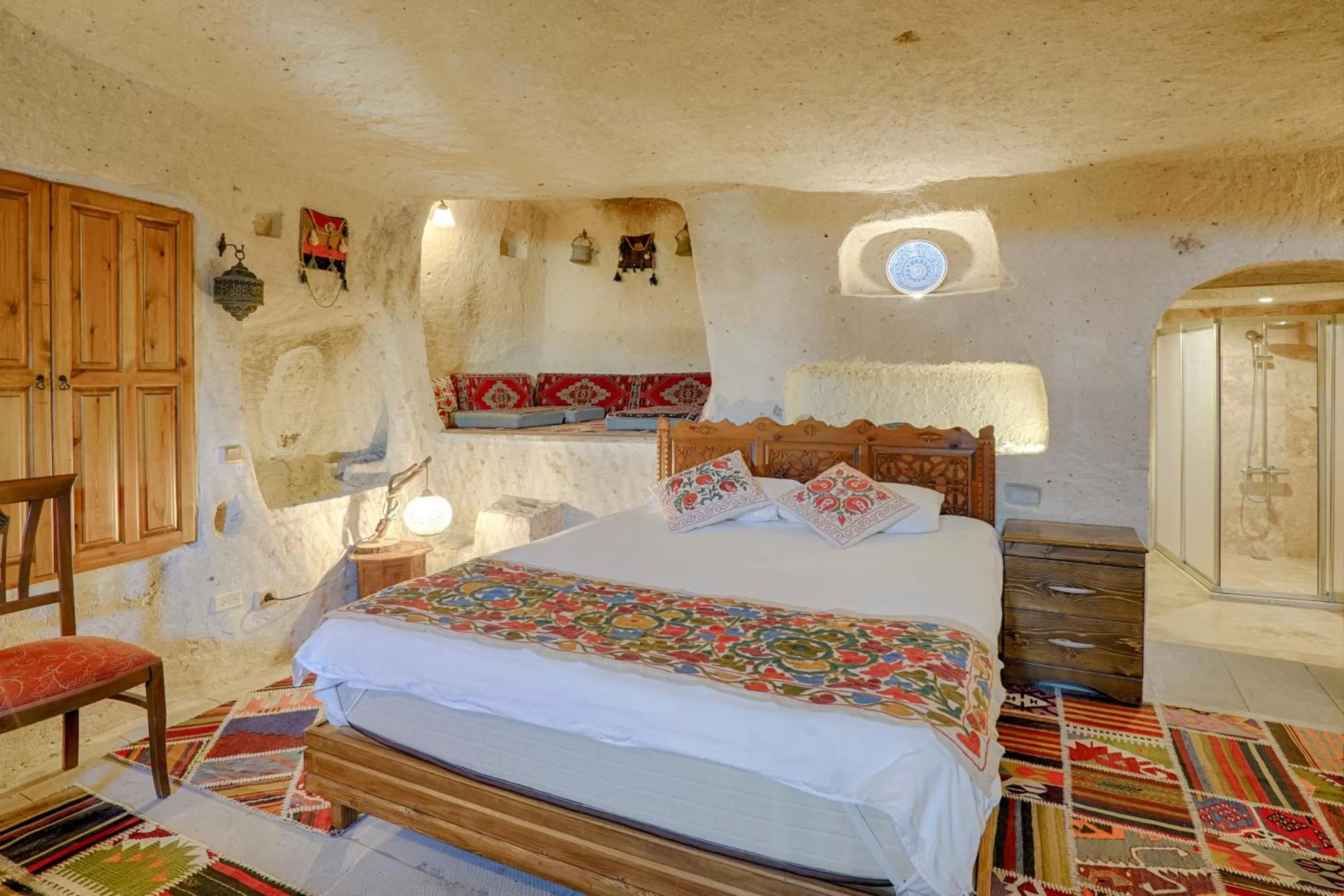 Bed in Tulip Cave Suites