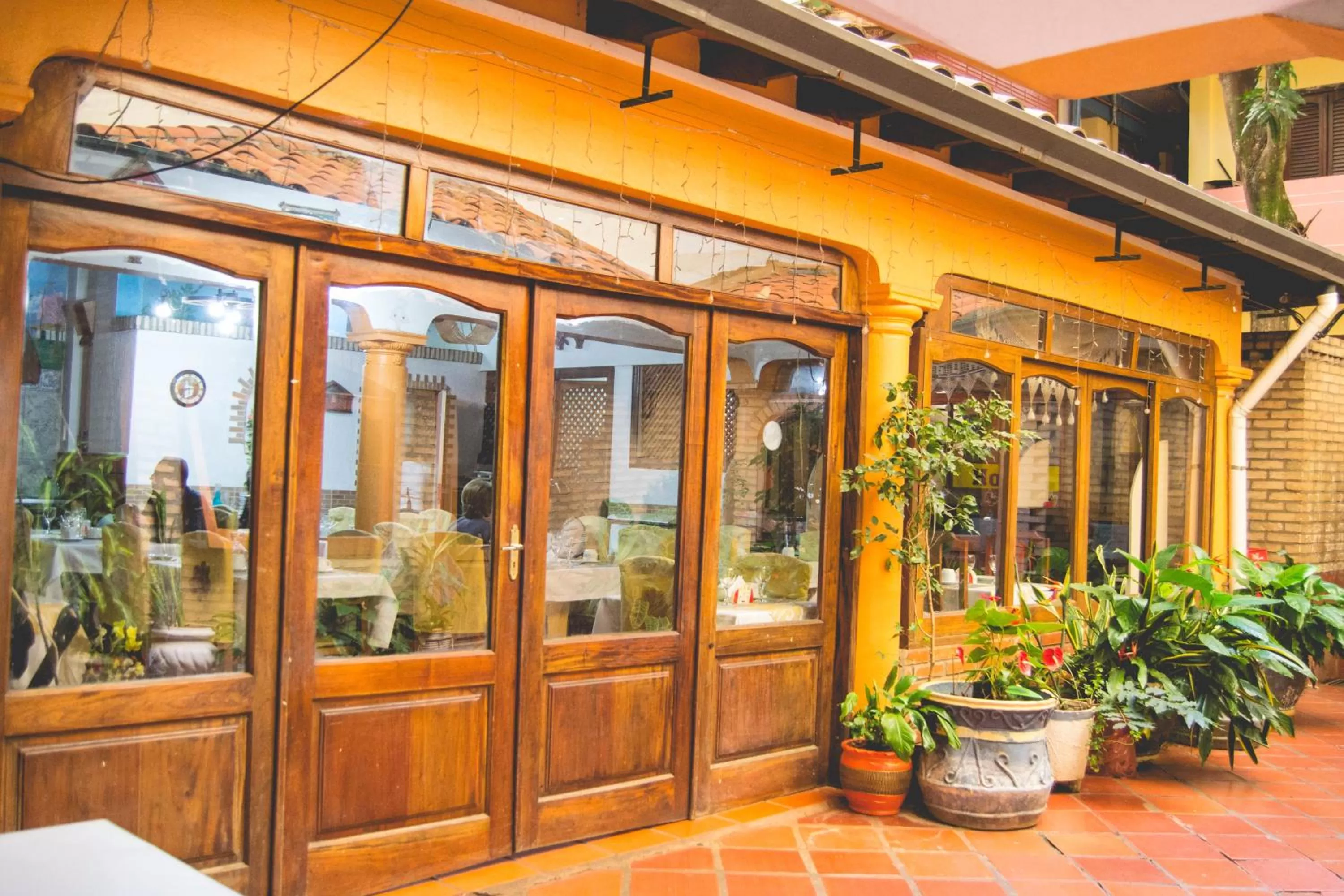 Patio in Hotel & Restaurante Guarania