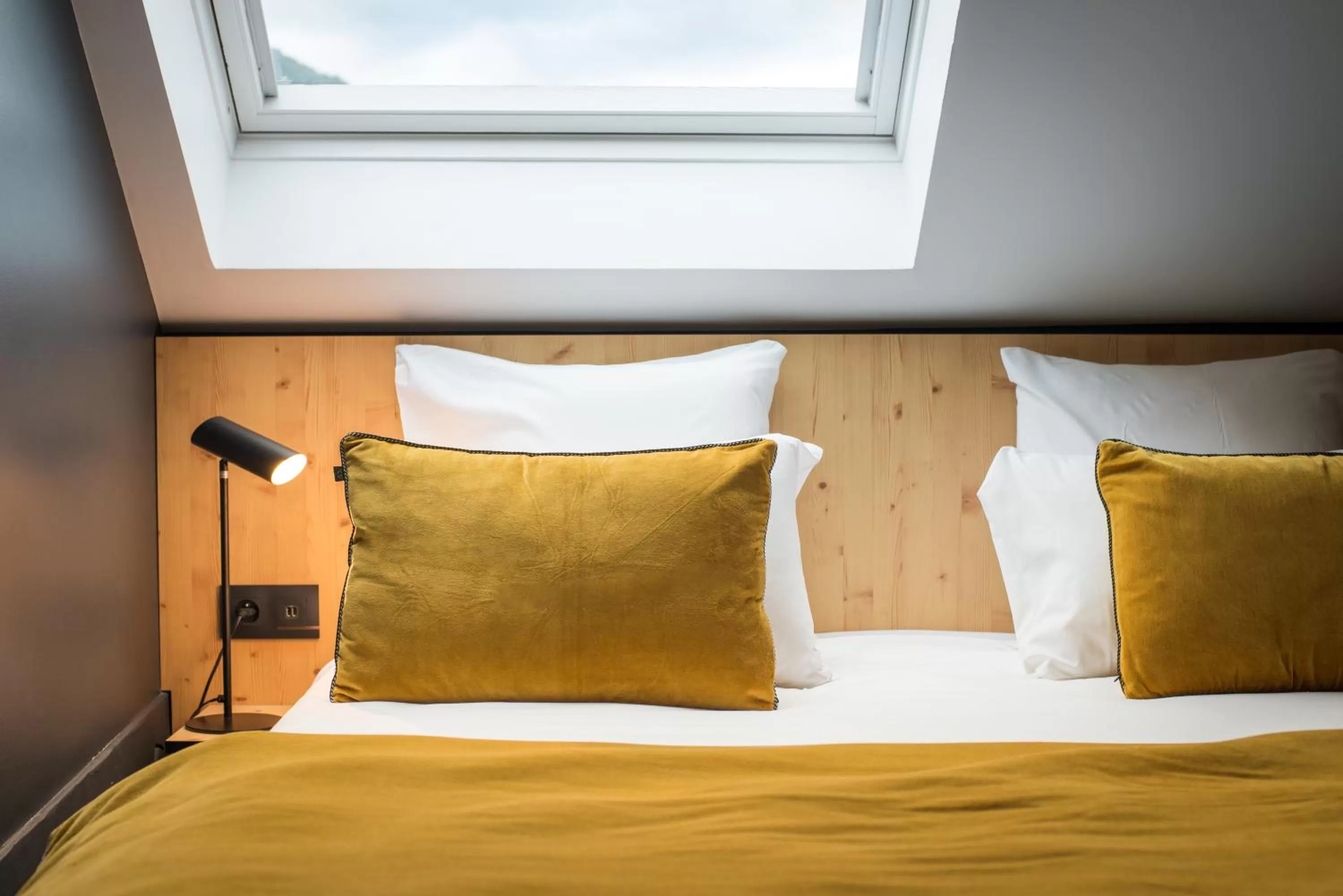 Photo of the whole room, Bed in L' Hôtel & Spa Ribeauville- Haut-Koenigsbourg