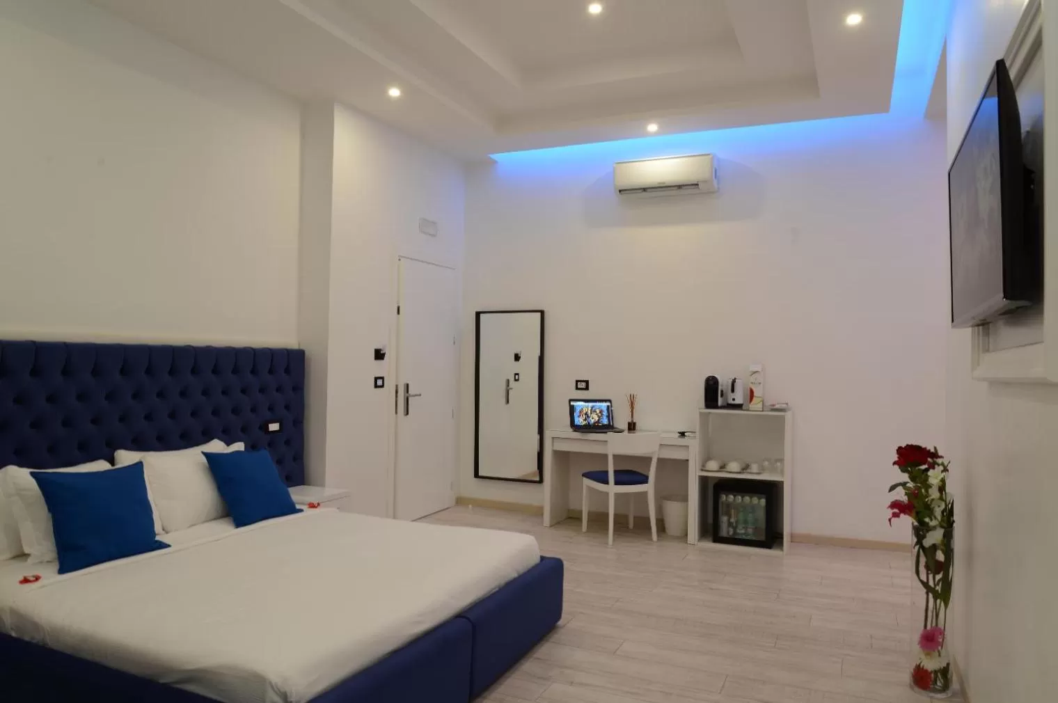 Bedroom, Bed in Escape Luxury Suite - CA Domus Collection