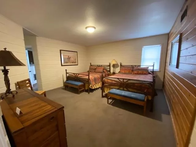 Bed in Flying L Ranch Resort & Golf Course