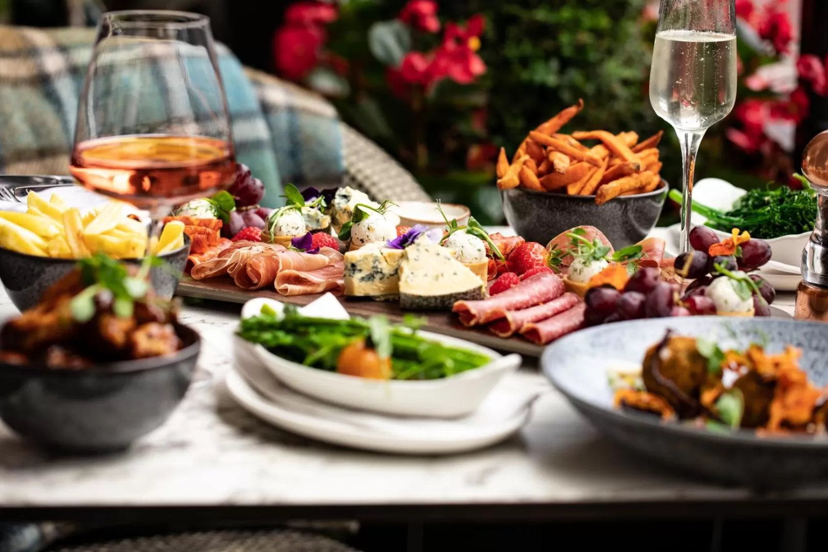 Restaurant/places to eat in The Metropole Hotel Cork