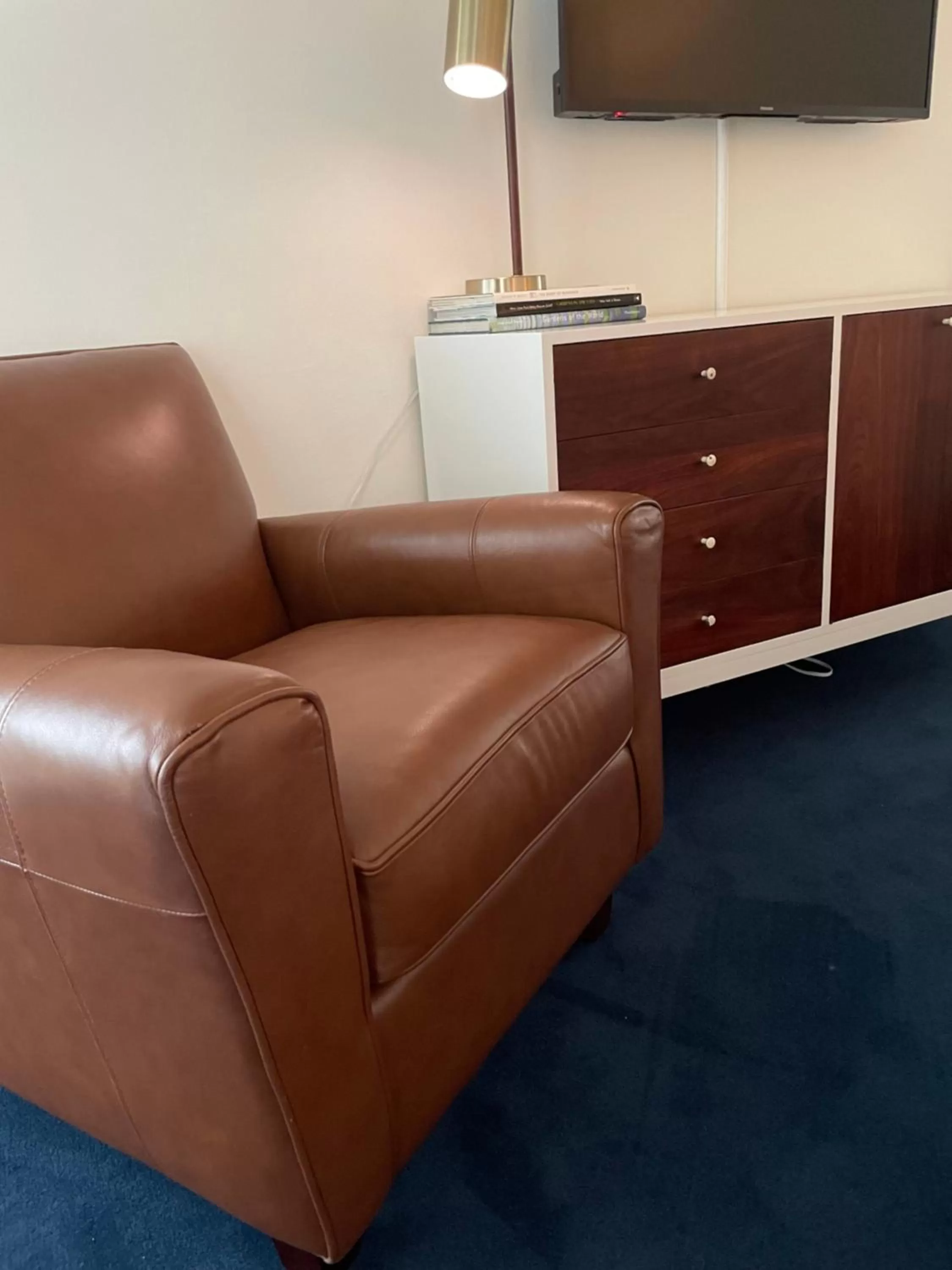 Seating Area in The Argus Hotel & Cocktail Lounge