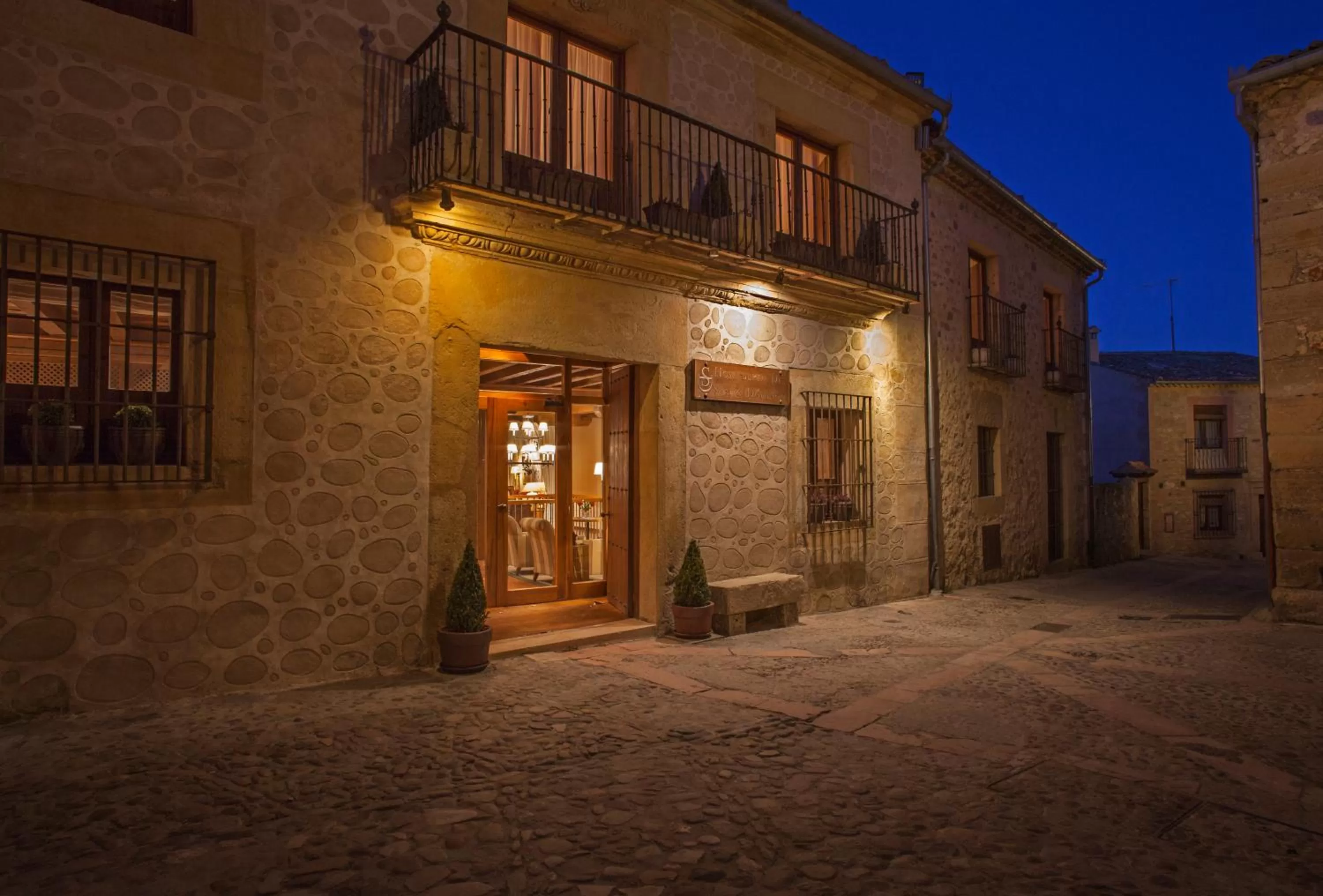 Facade/entrance in Hospederia de Santo Domingo