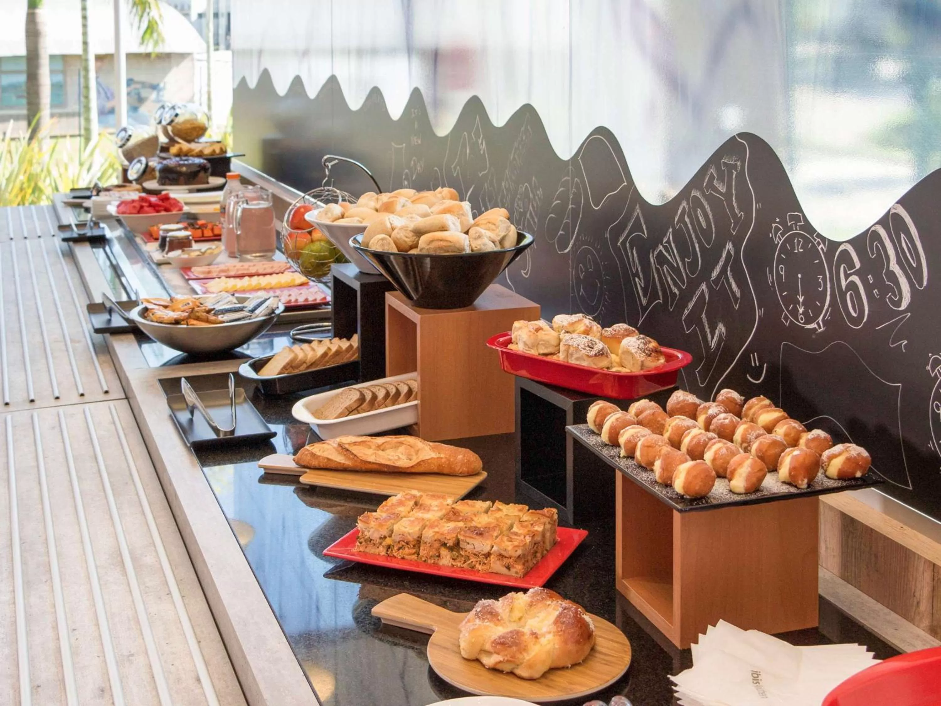 Restaurant/places to eat in ibis Itatiba