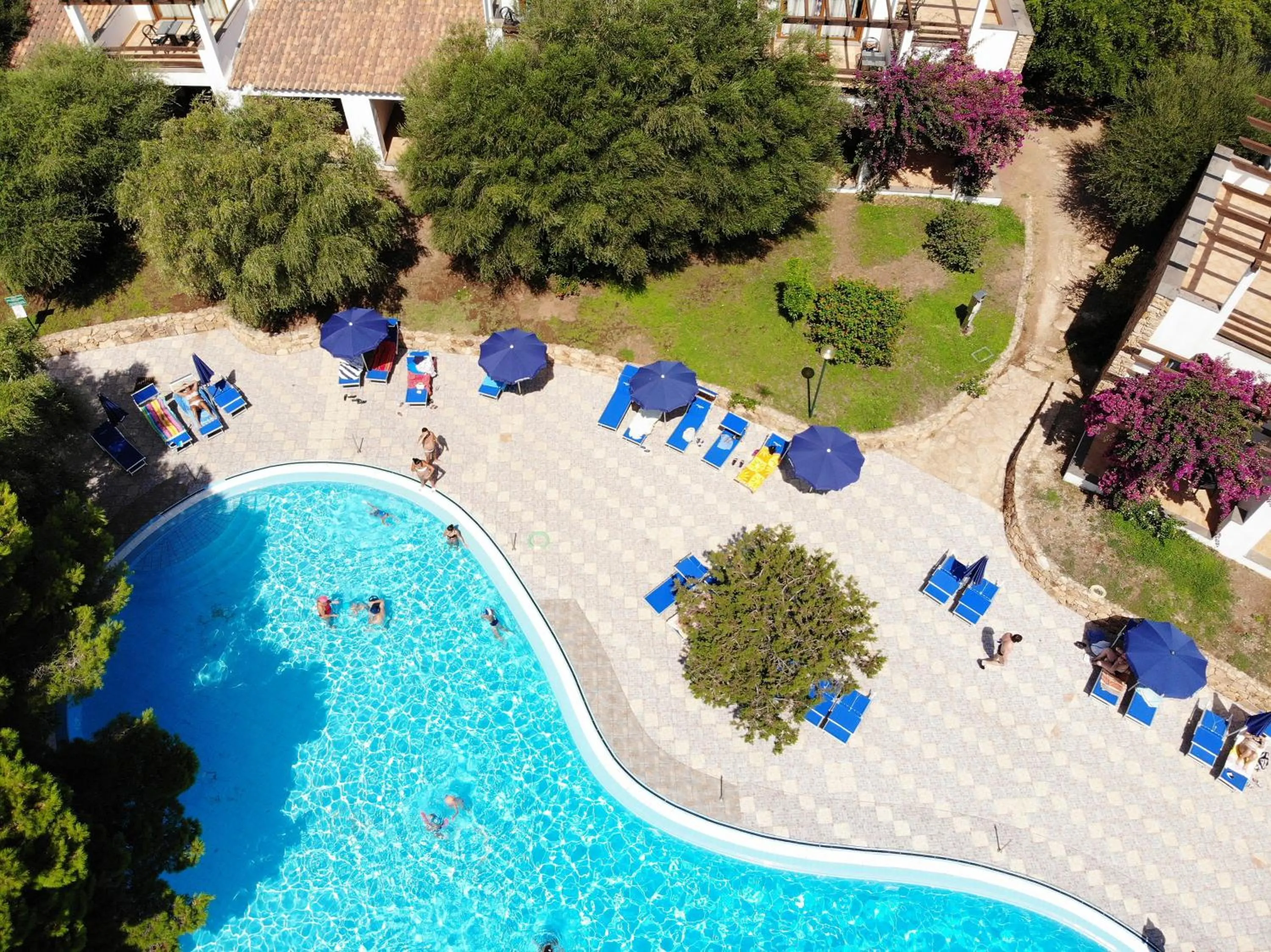 Swimming pool in Club Esse Palmasera