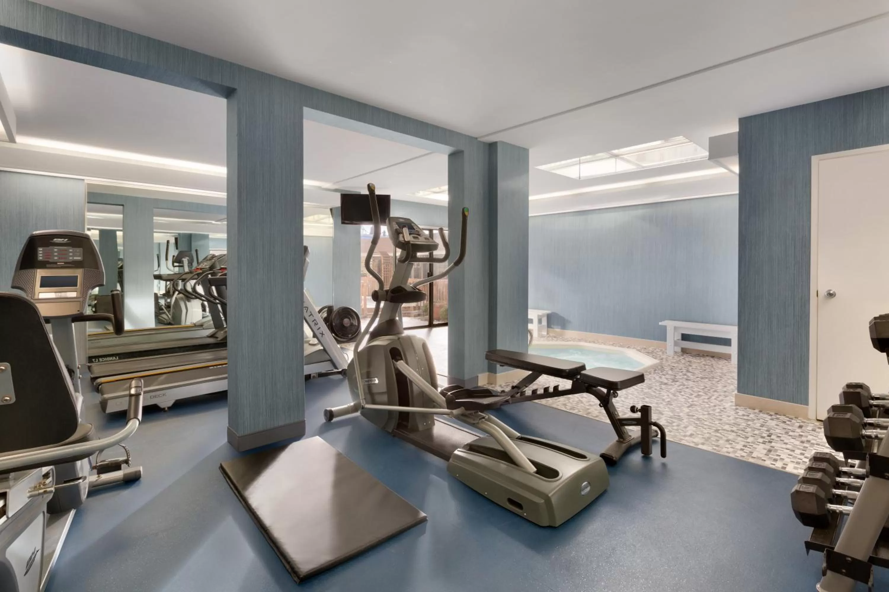 Fitness centre/facilities in Coast Discovery Inn