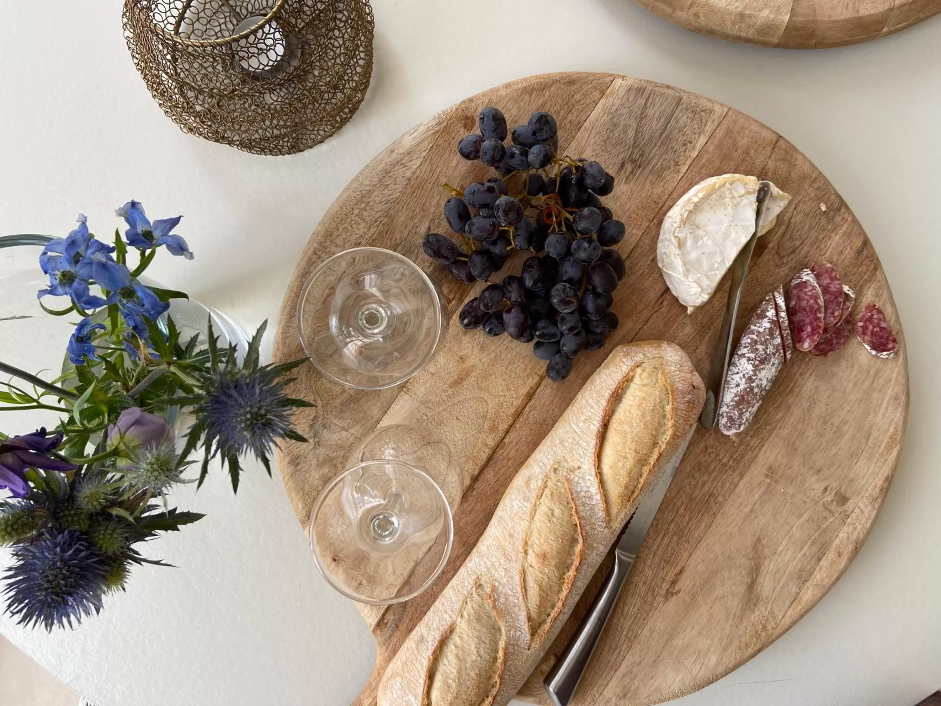 Communal kitchen, Food in B&B Het Atelier