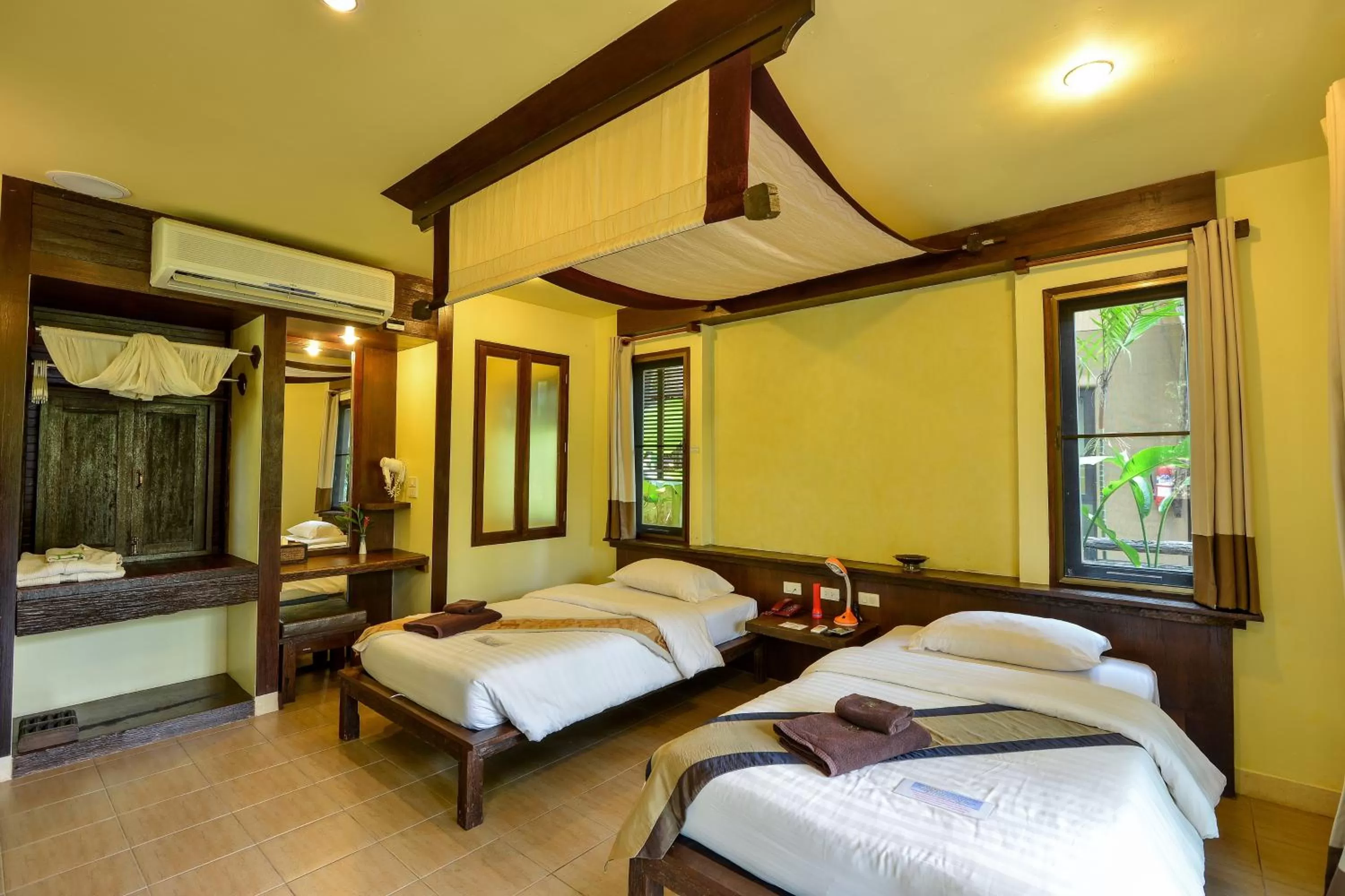 Bathroom, Bed in The Spa Koh Chang Resort