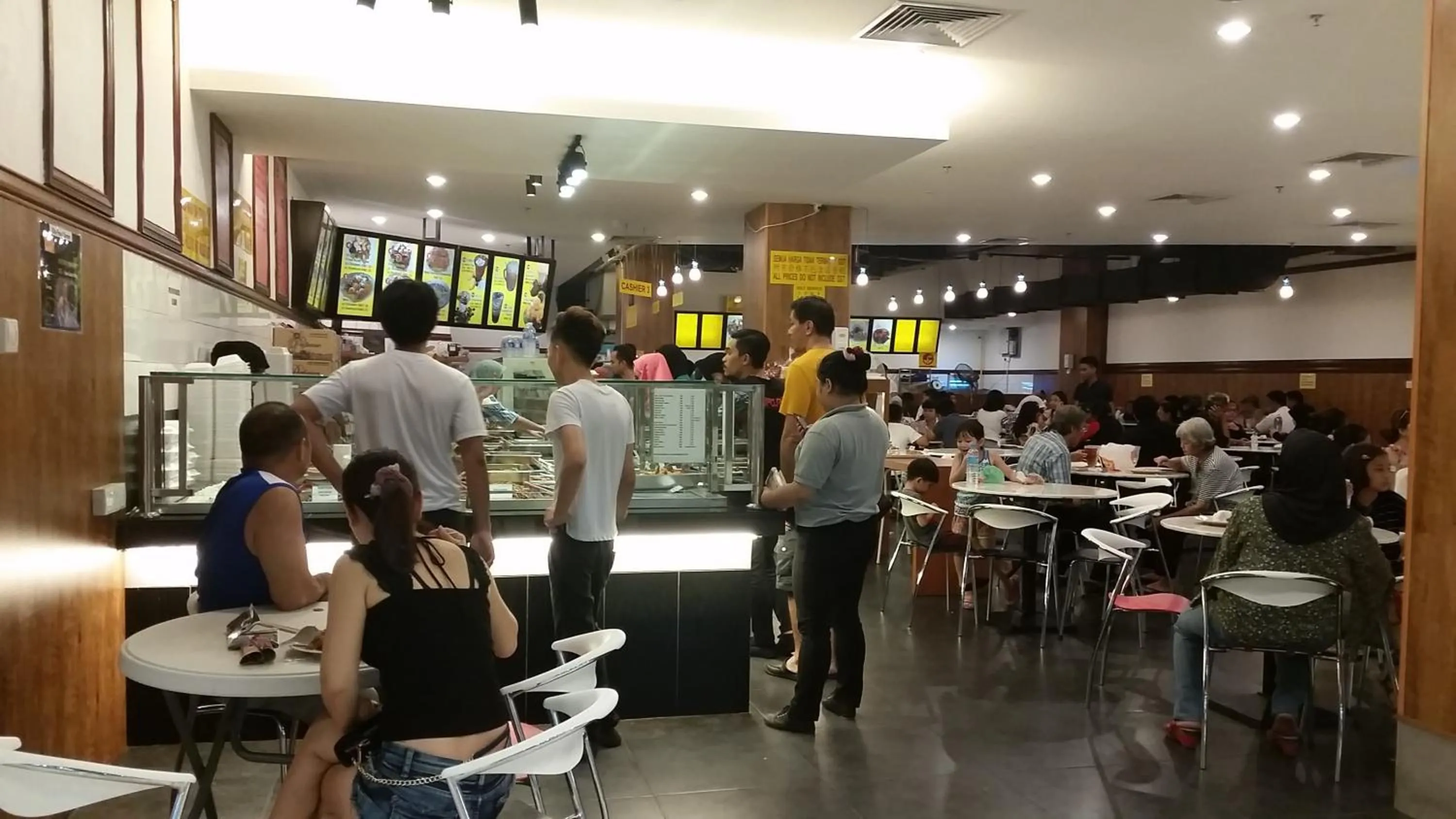 Restaurant/places to eat in Sunset Seaview Vacation Condos @ Infinity Avenue