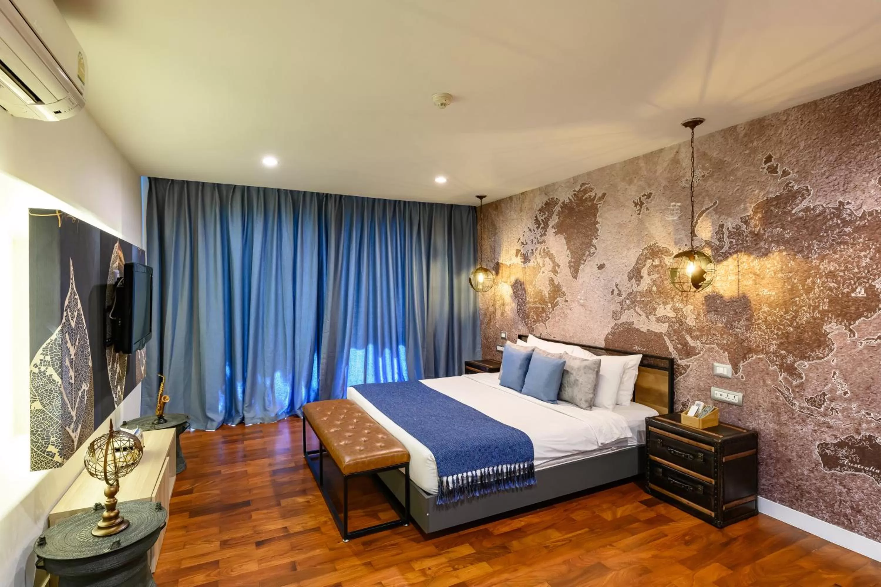 Bed in Benviar Tonson Residence