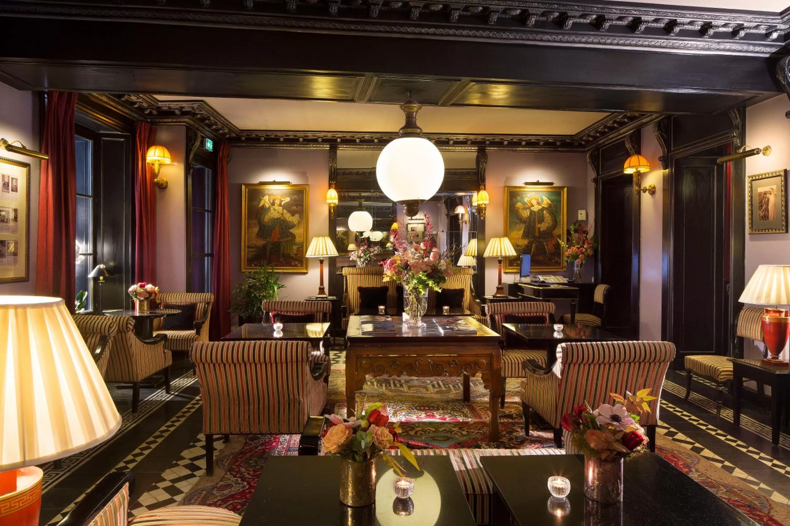 Lobby or reception in Hotel La Villa d'Estrées - Saint-Germain