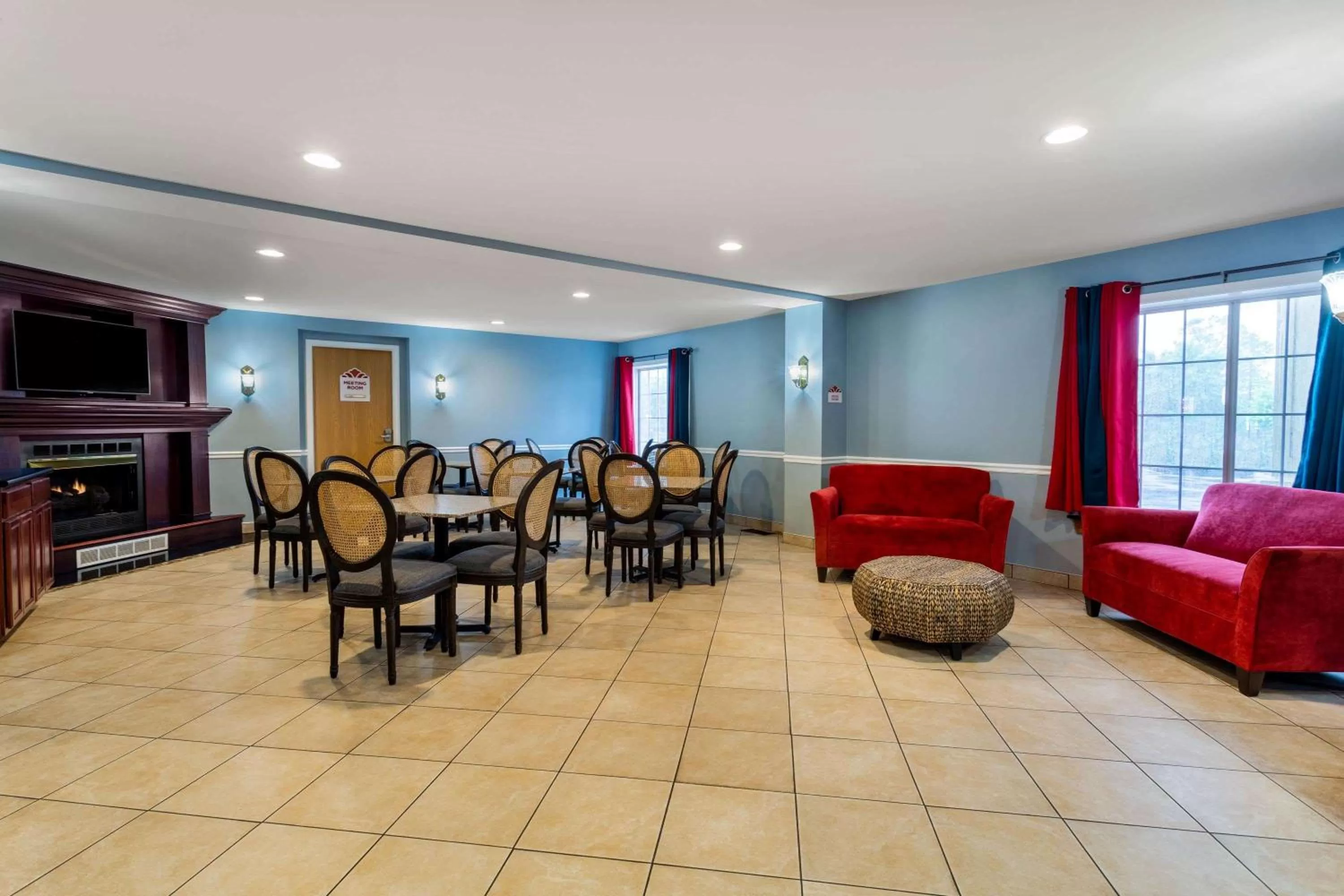 Lobby or reception in Hawthorn Suites by Wyndham Allentown-Fogelsville