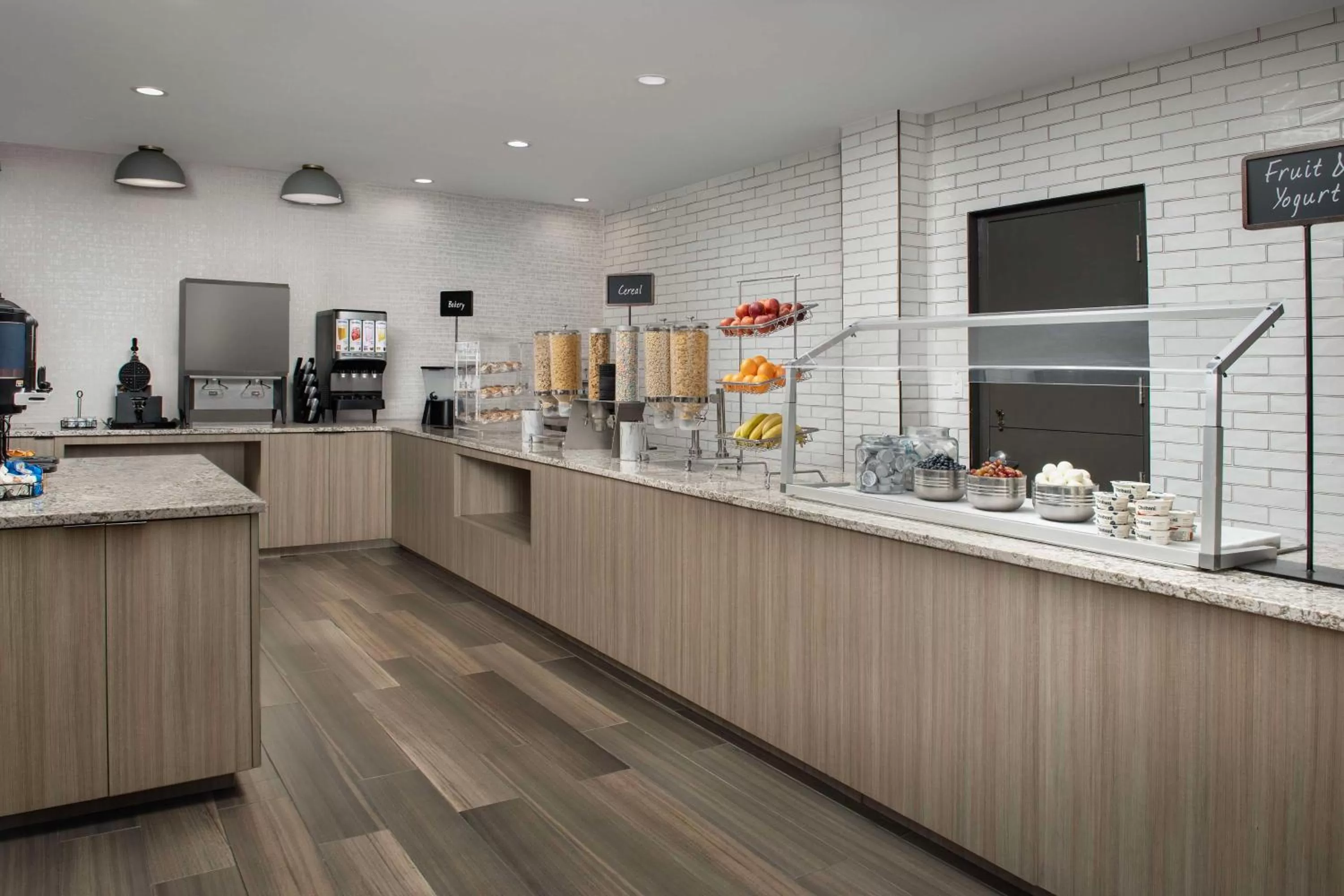 Restaurant/places to eat in Embassy Suites Winston-Salem