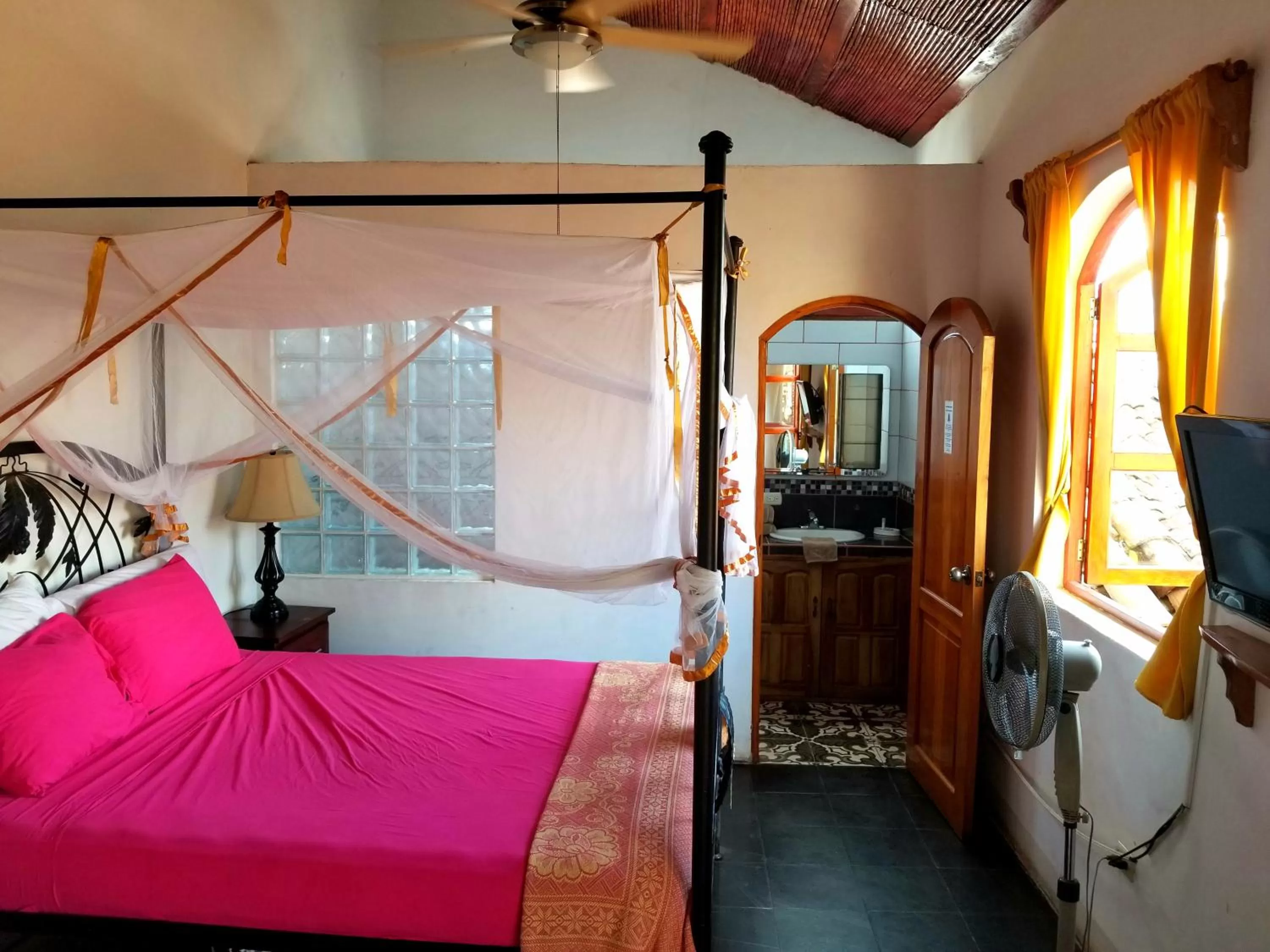 Balcony/Terrace, Bed in Casa del Agua