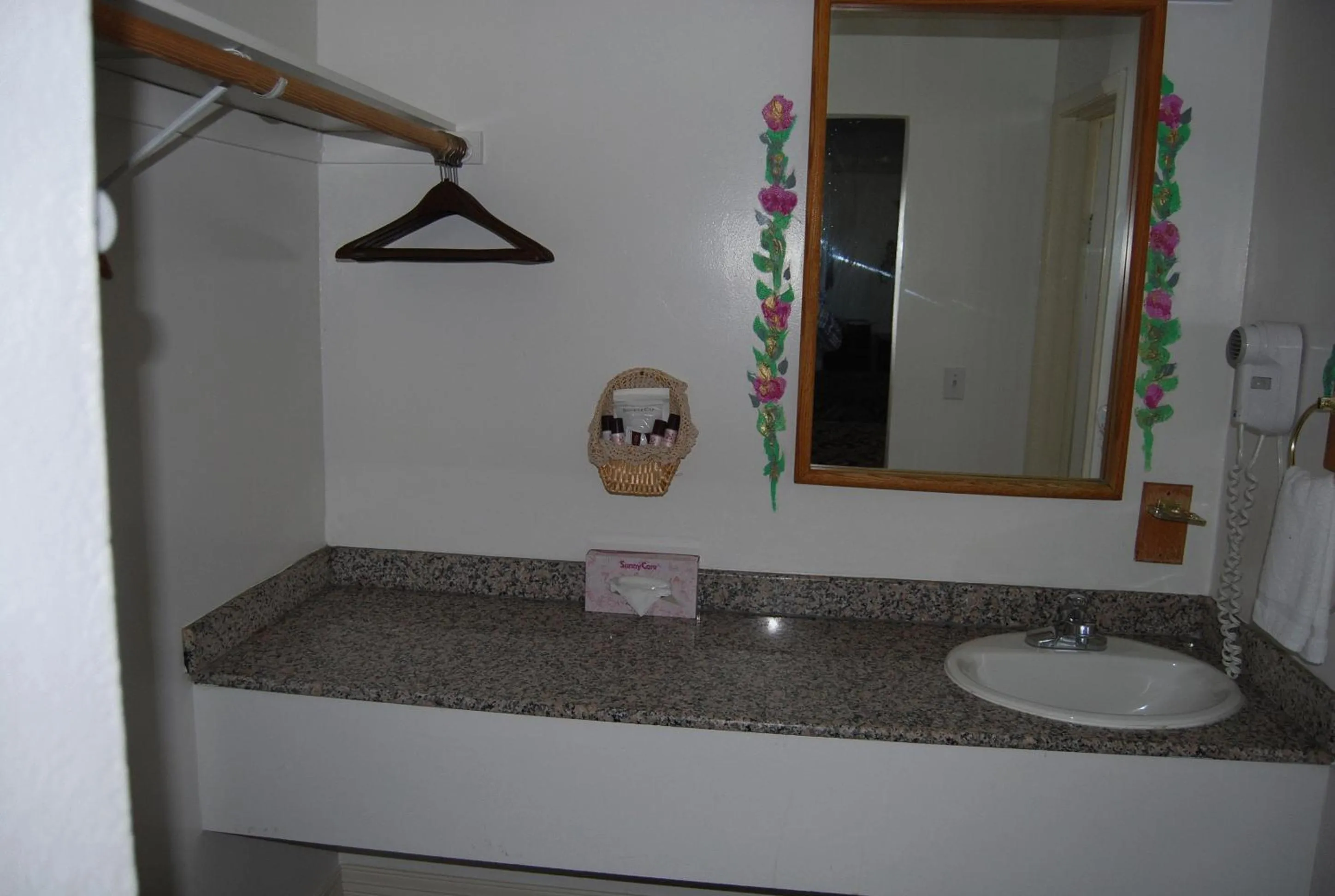 Bathroom in Stanford Motor Inn