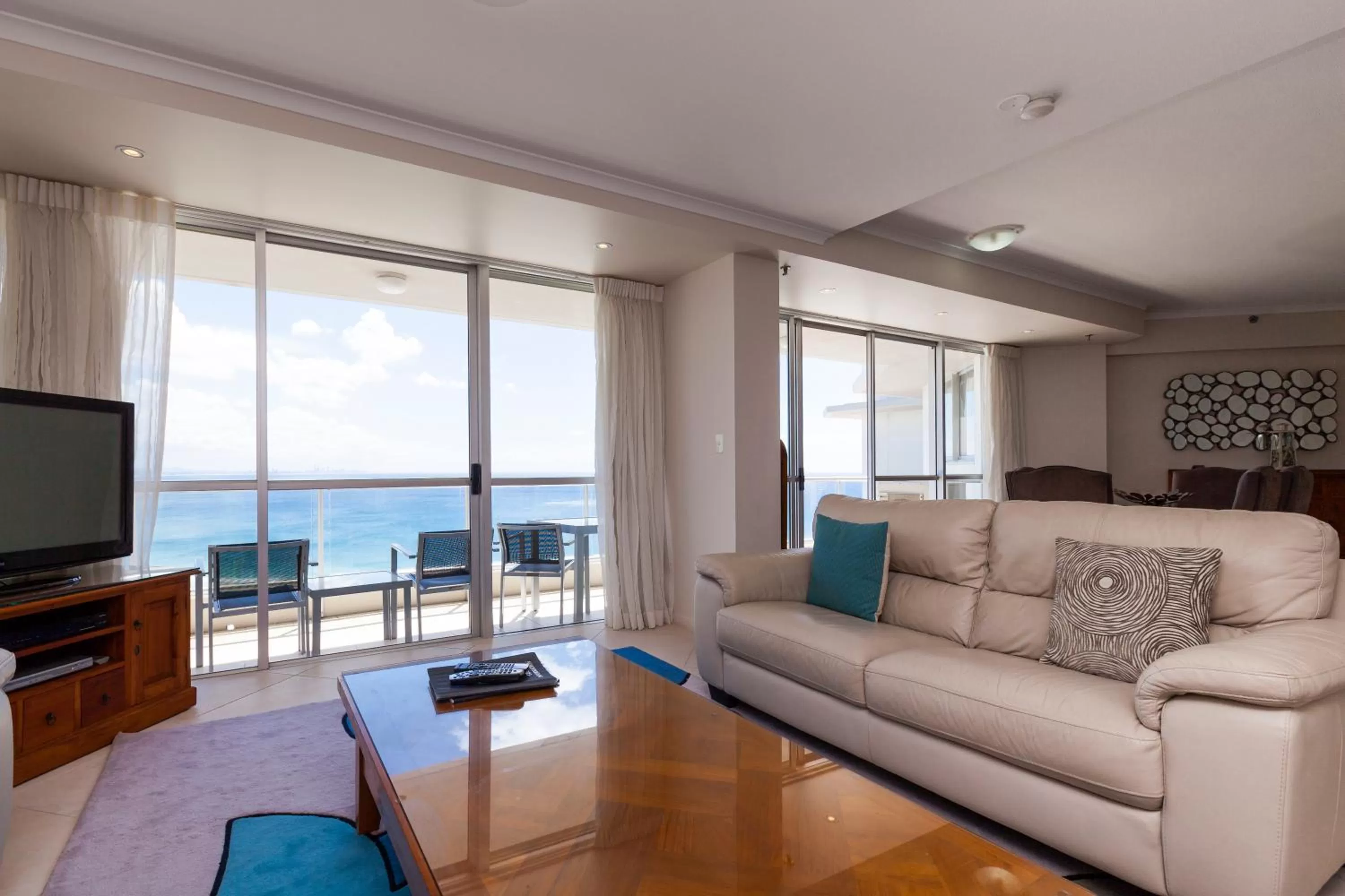 Communal lounge/ TV room in ULTIQA Points North