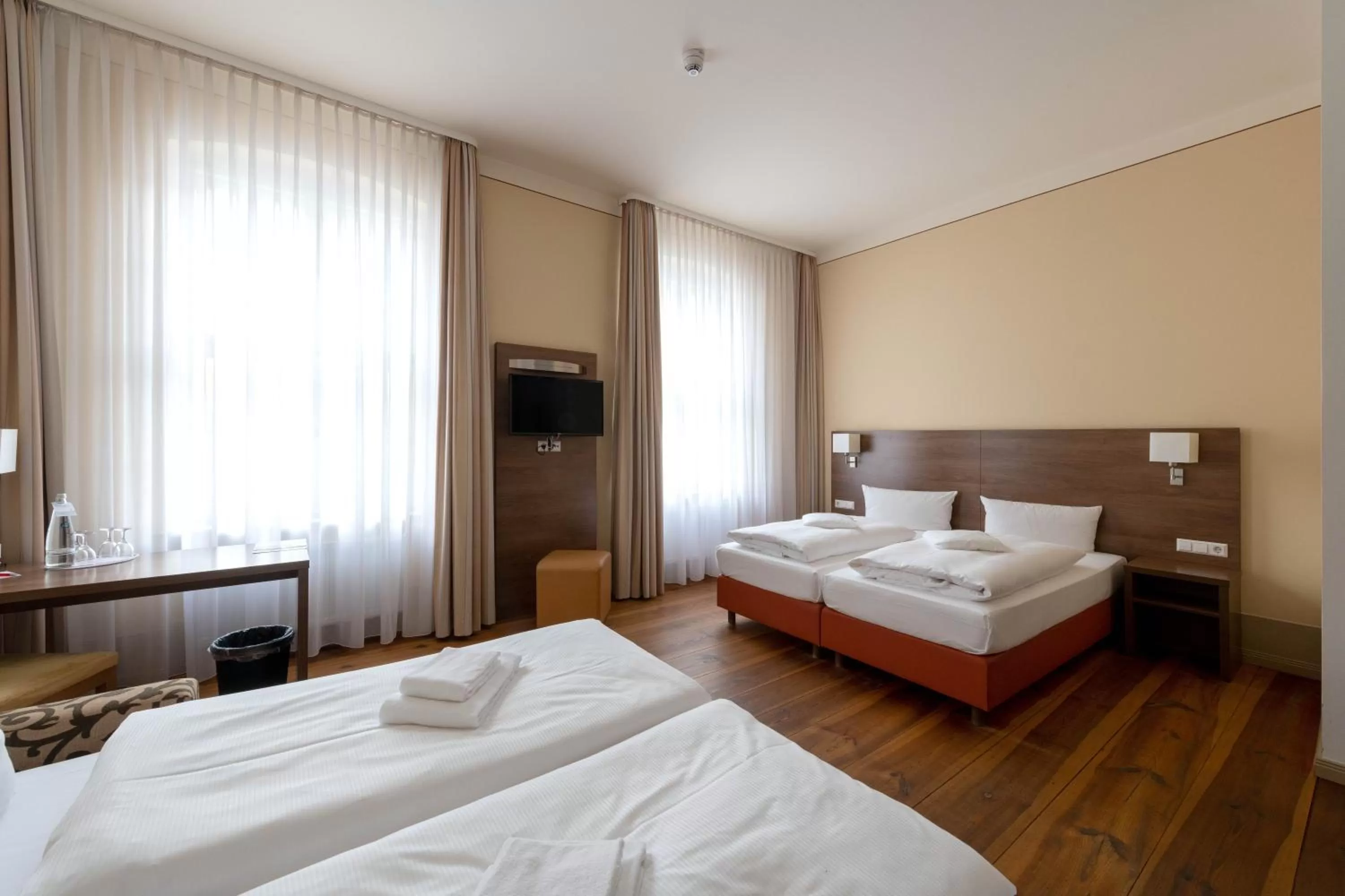 Decorative detail, Bed in Hotel am Großen Waisenhaus