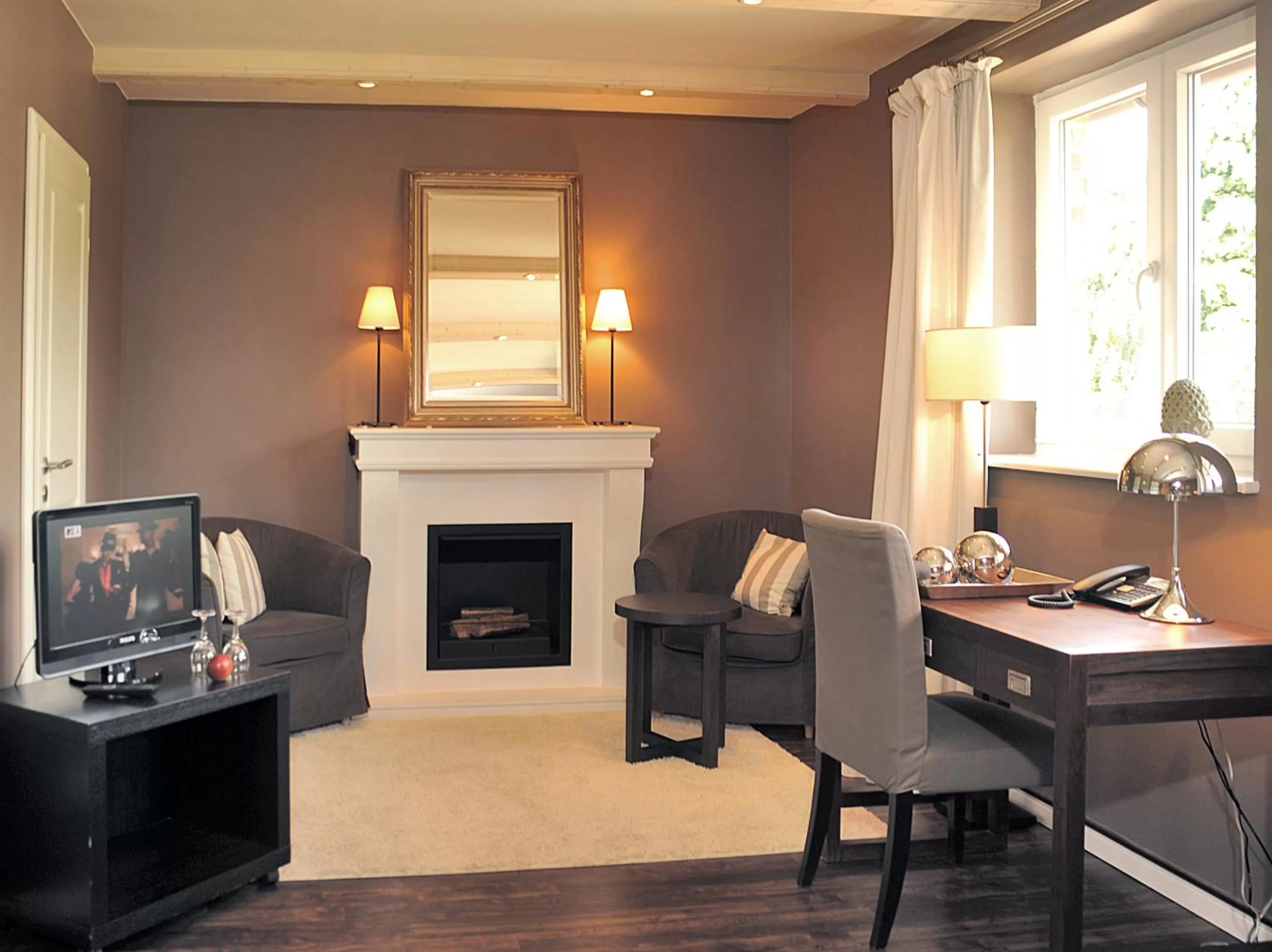 Decorative detail, TV/Entertainment Center in Hotel und Landhaus 'Kastanie'