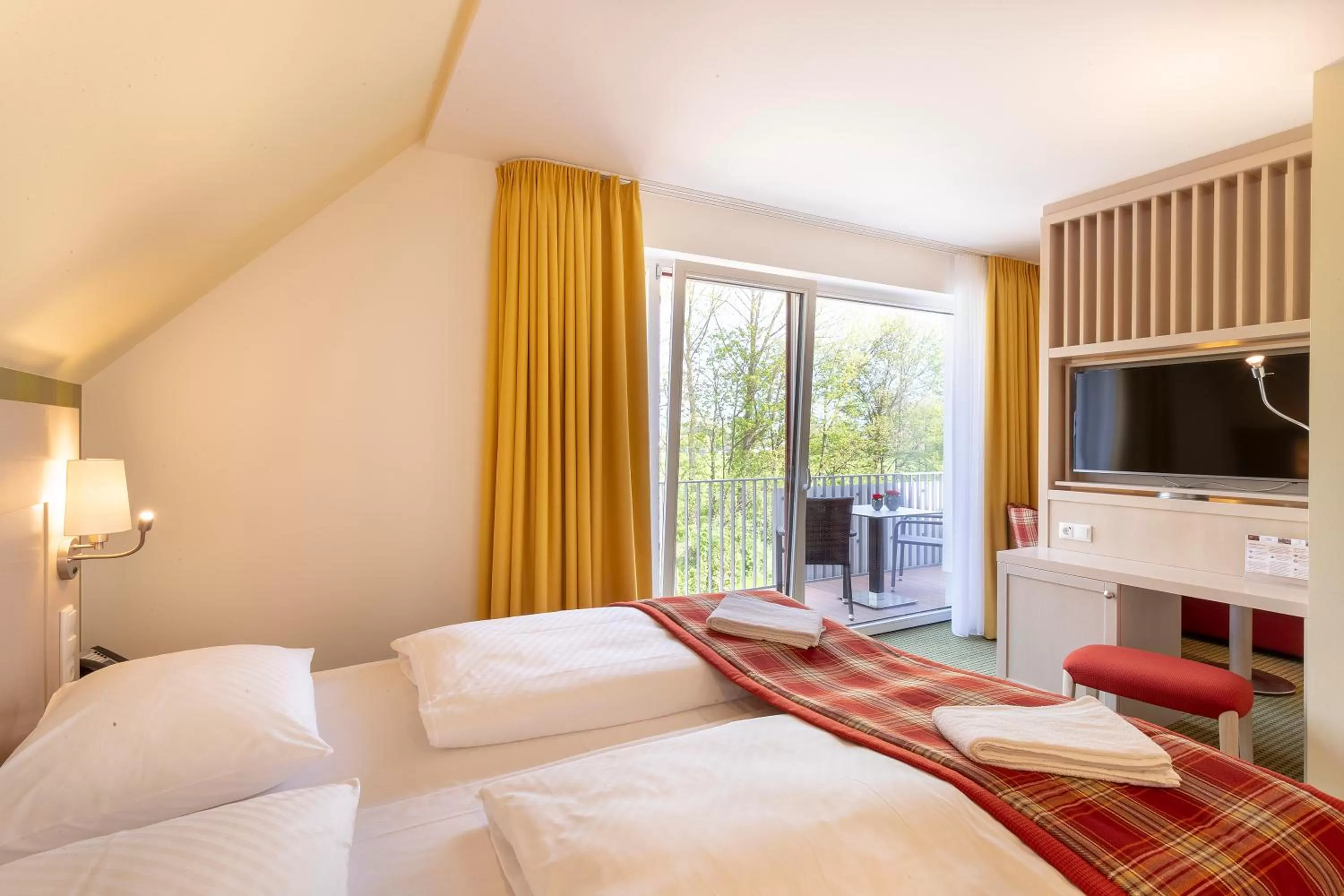 Photo of the whole room, Bed in Ringhotel Warnemünder Hof