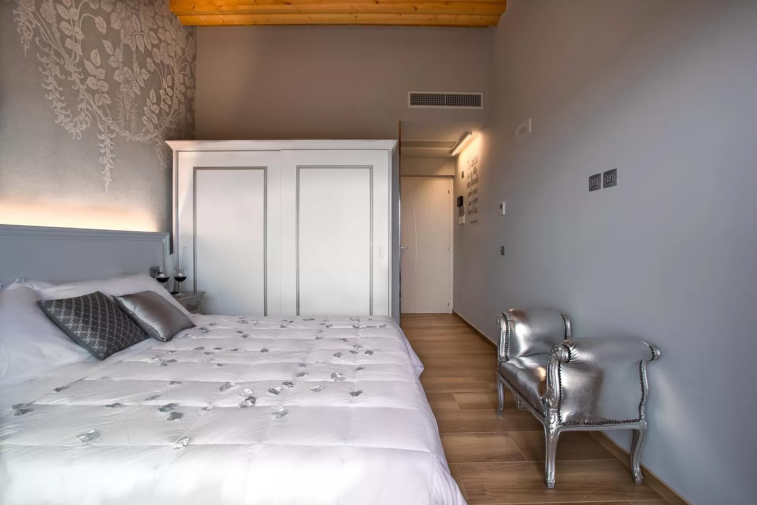 Photo of the whole room, Bed in BellavistaRelax