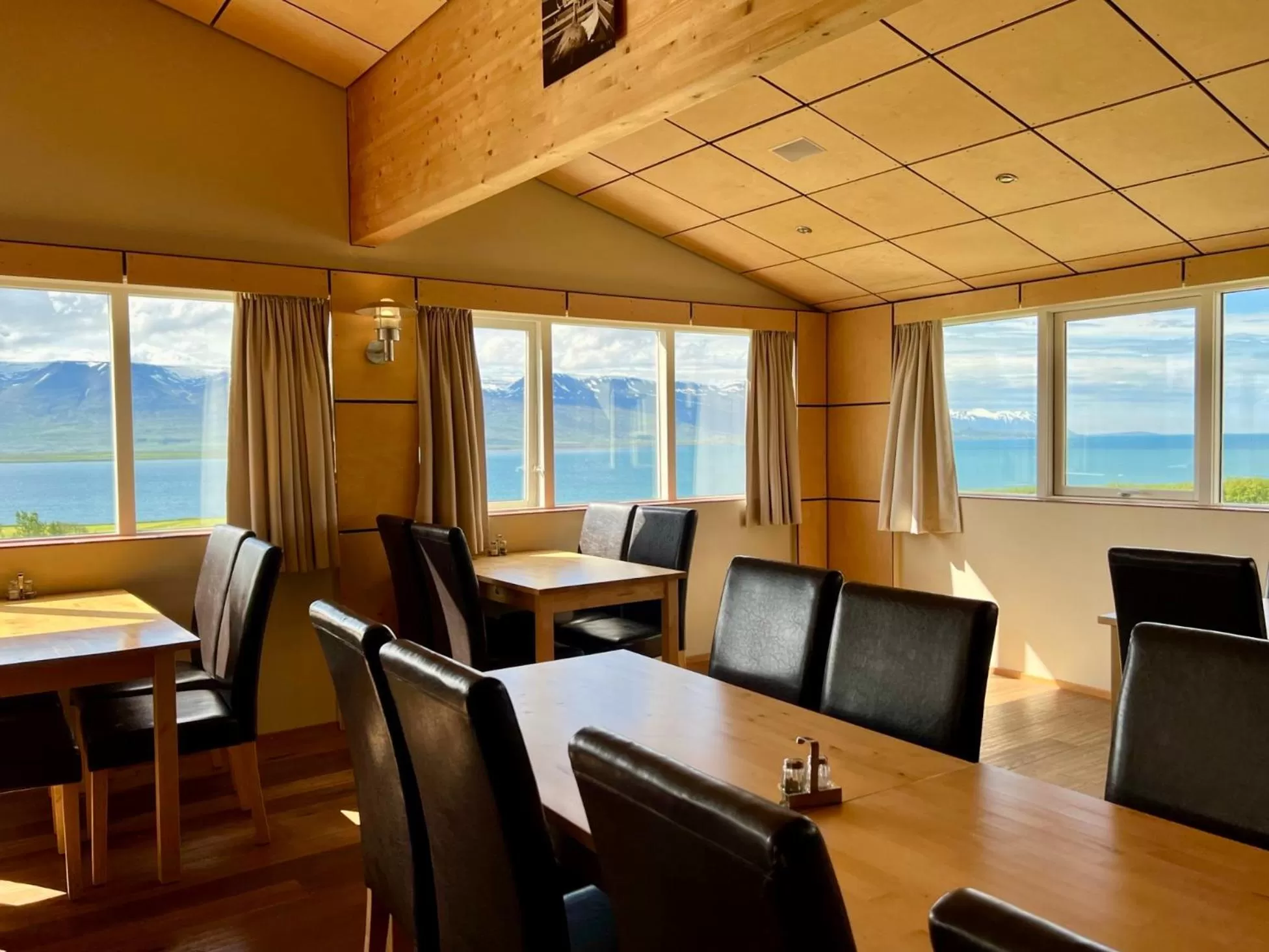 Restaurant/places to eat in Hotel Natur Akureyri