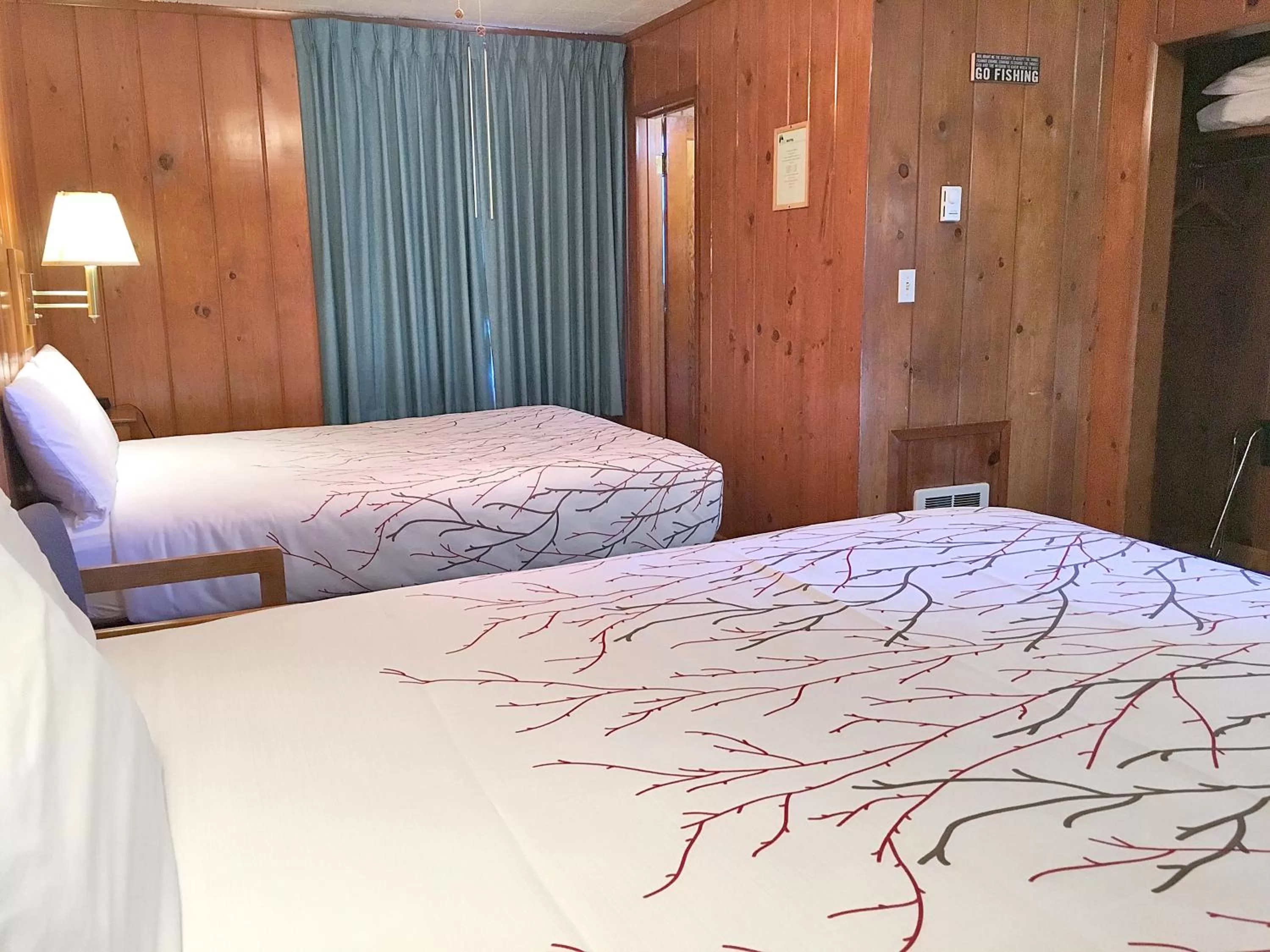 Bedroom, Bed in Park Motel and Cabins