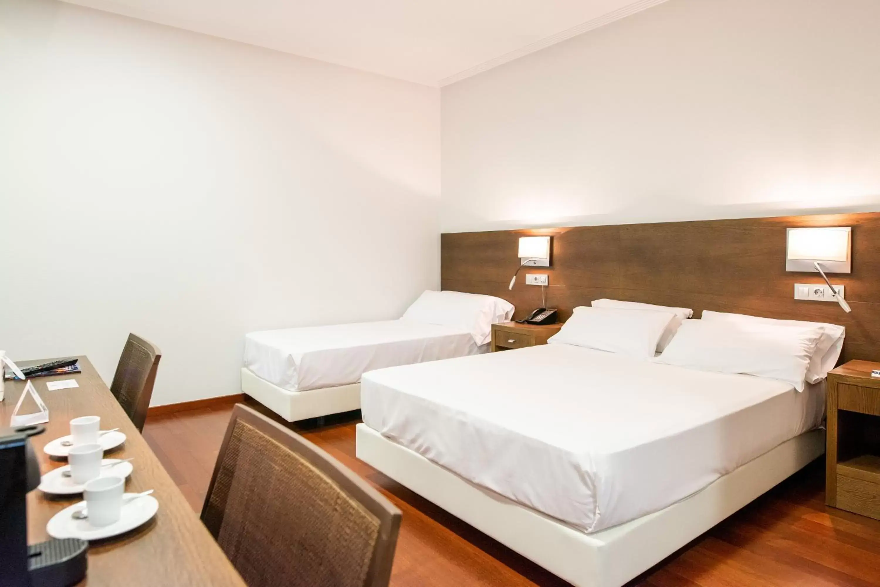 Double Room with Extra Bed in Soho Boutique Oviedo Double Room with Extra Bed in Soho Boutique Oviedo