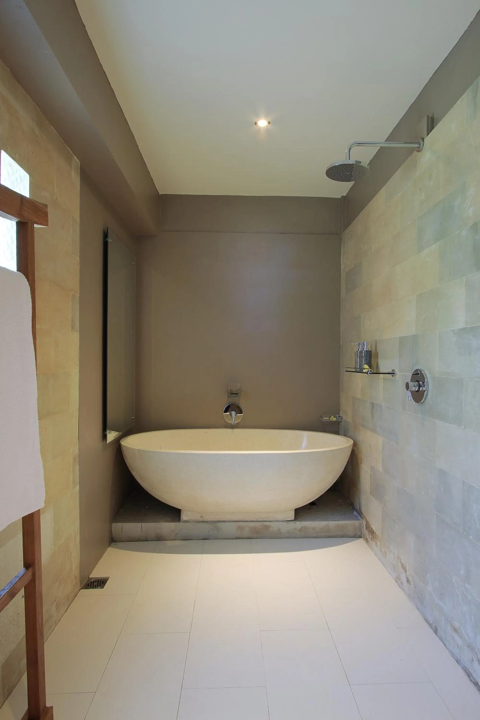 Bathroom in D'Legon Villas