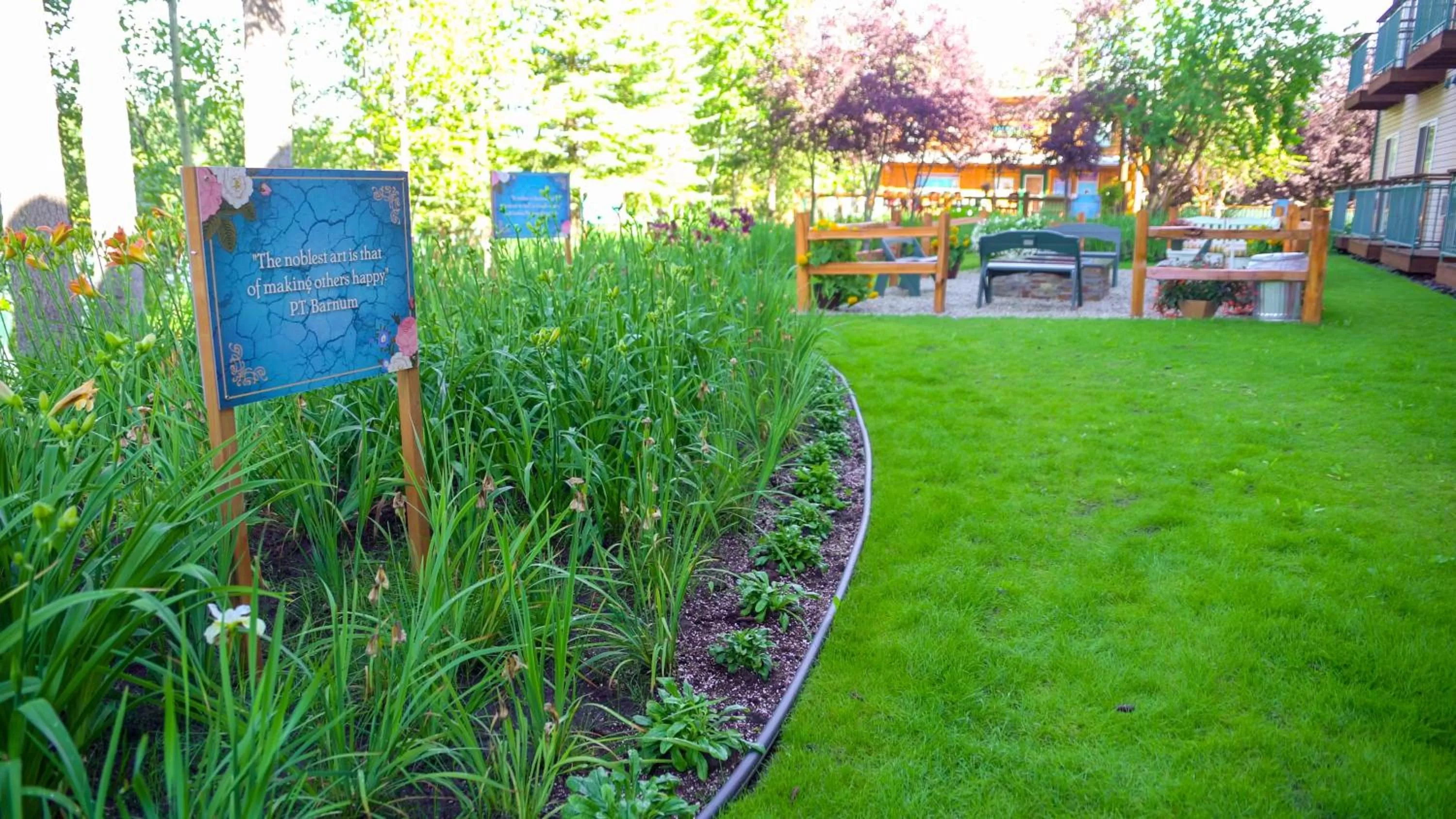 Garden in Pike's Waterfront Lodge