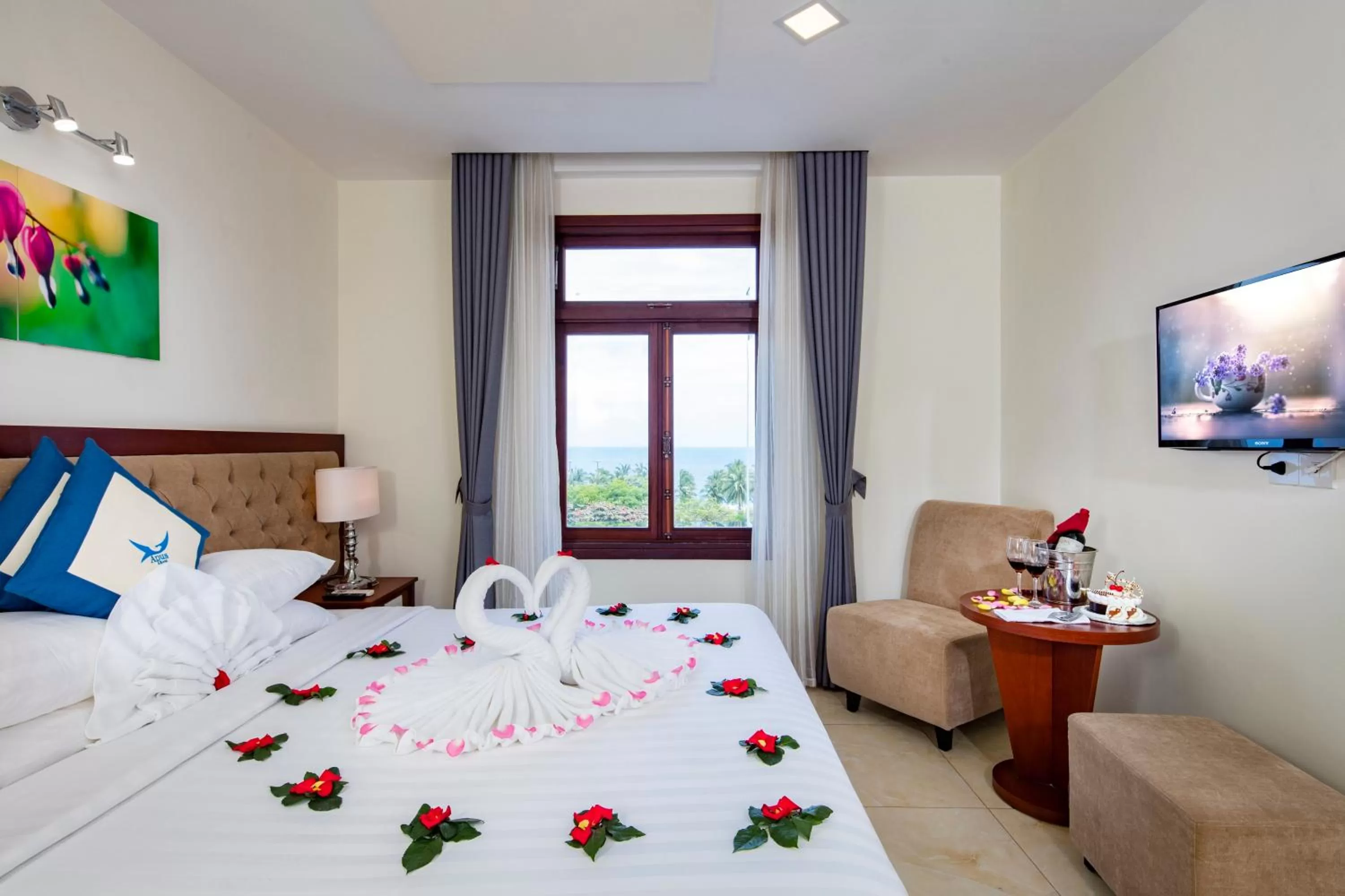 Photo of the whole room, Bed in Apus Hotel