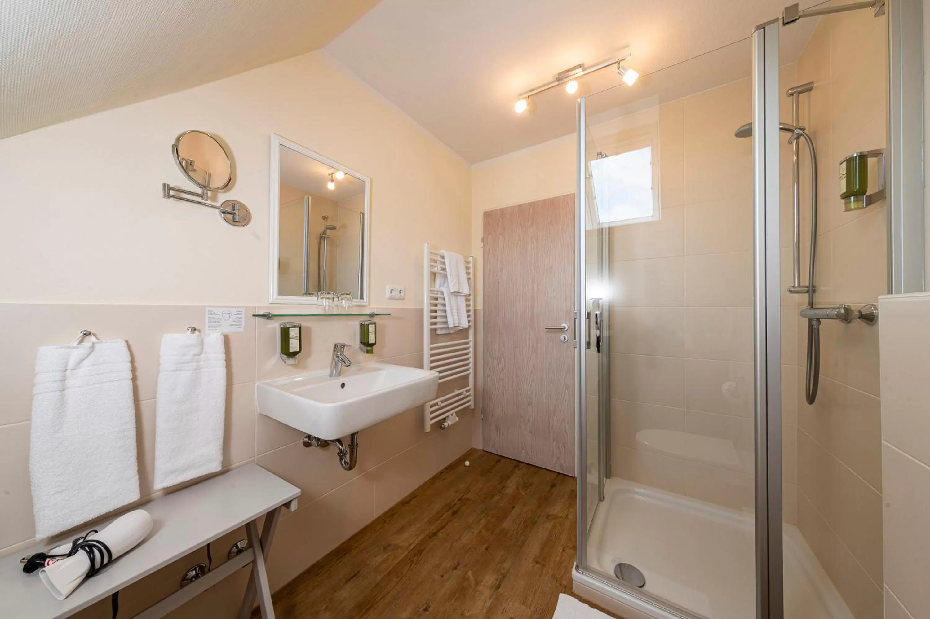 Bathroom in Das Frühstückshotel Büsum