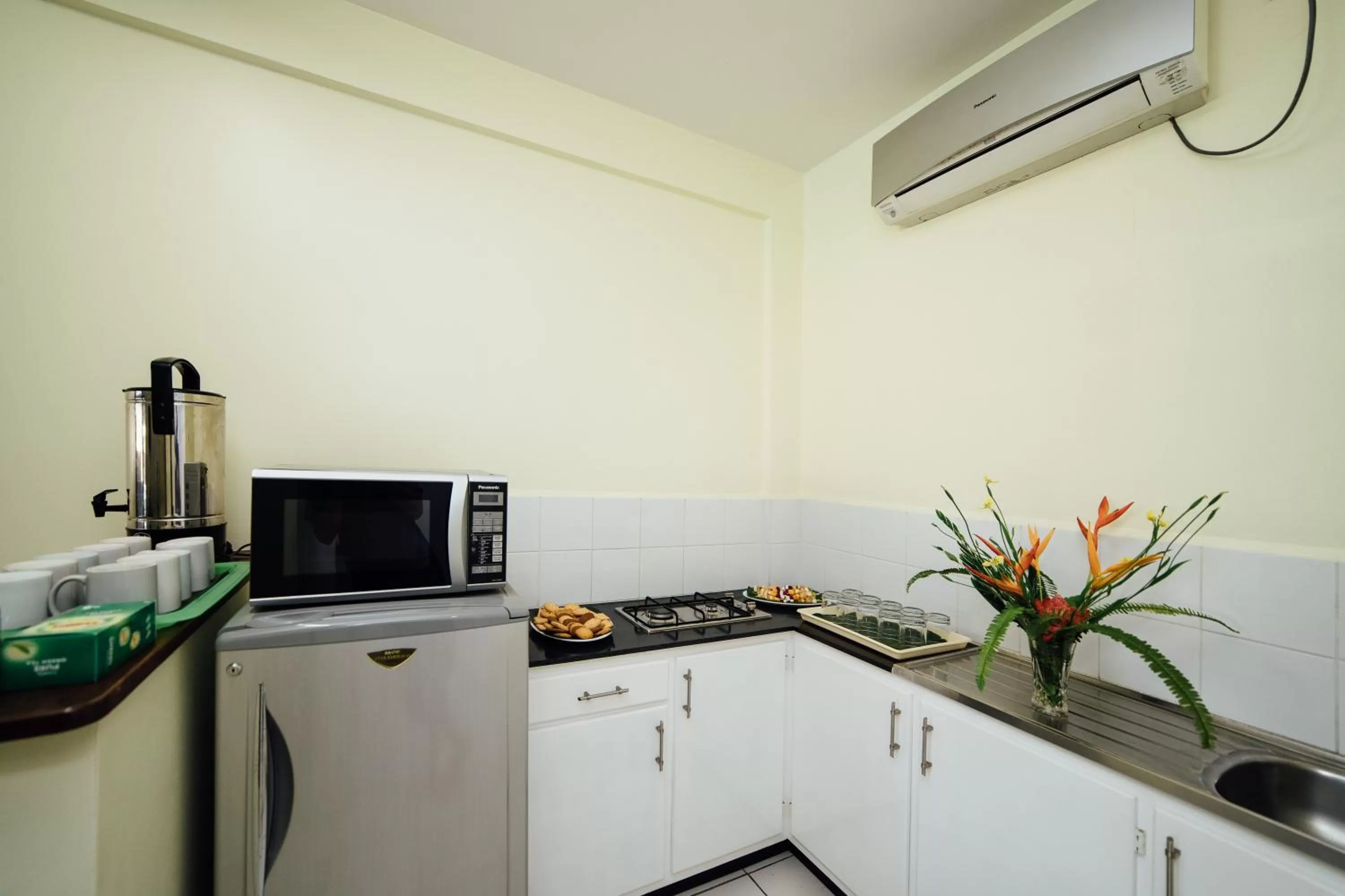 Kitchen or kitchenette in Kaiviti Motel