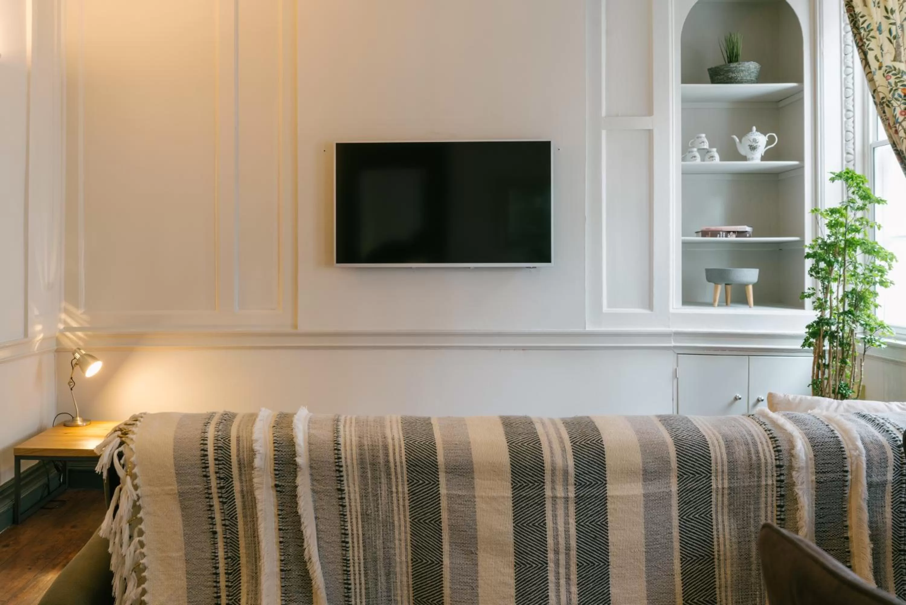 TV and multimedia, Bed in The Fort York