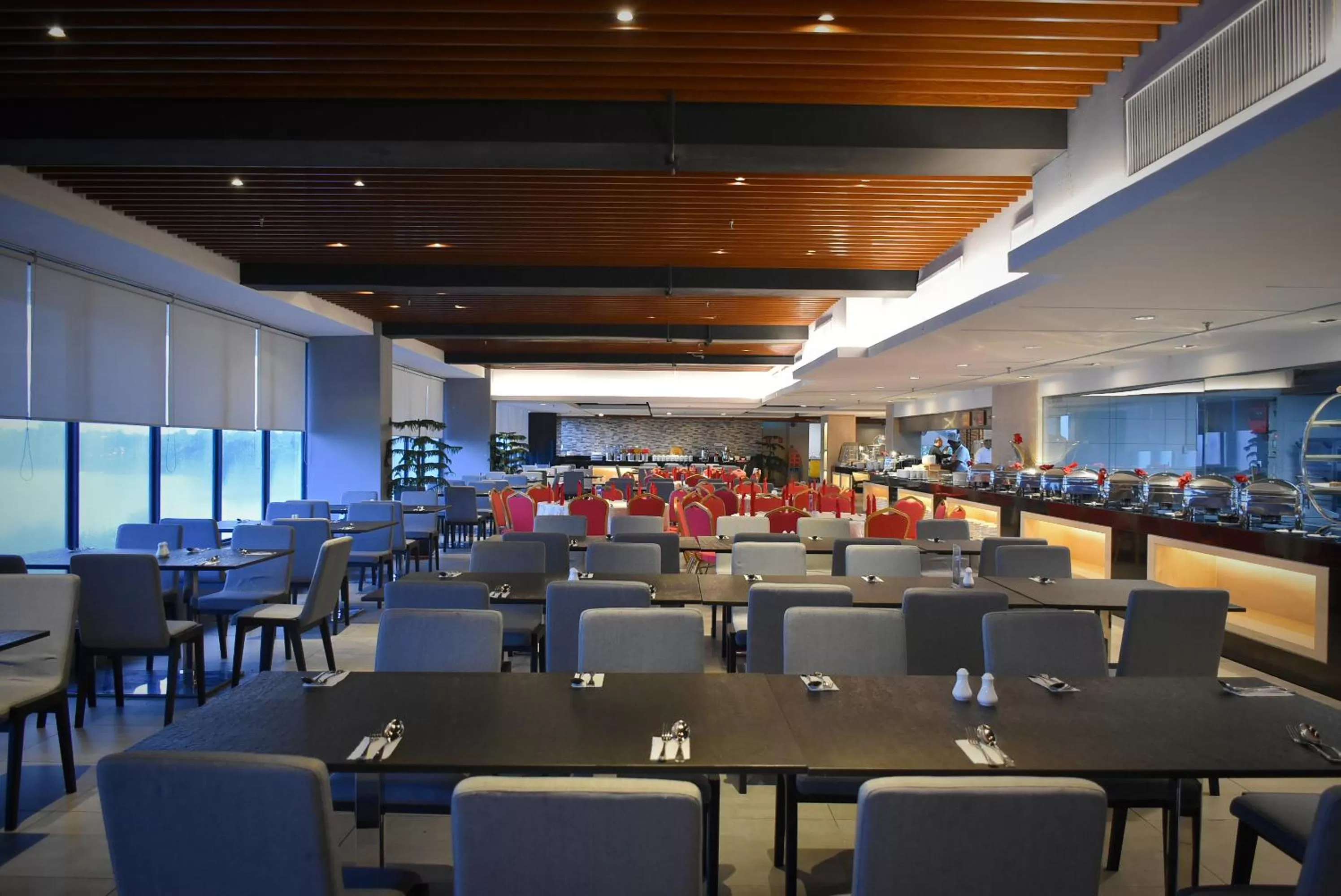 Restaurant/places to eat in UCSI Hotel Kuching