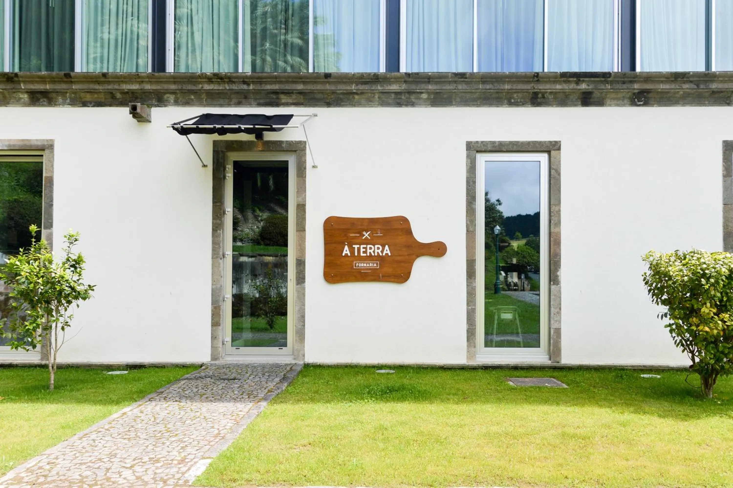 Restaurant/places to eat, Garden in Furnas Boutique Hotel - Thermal & Spa