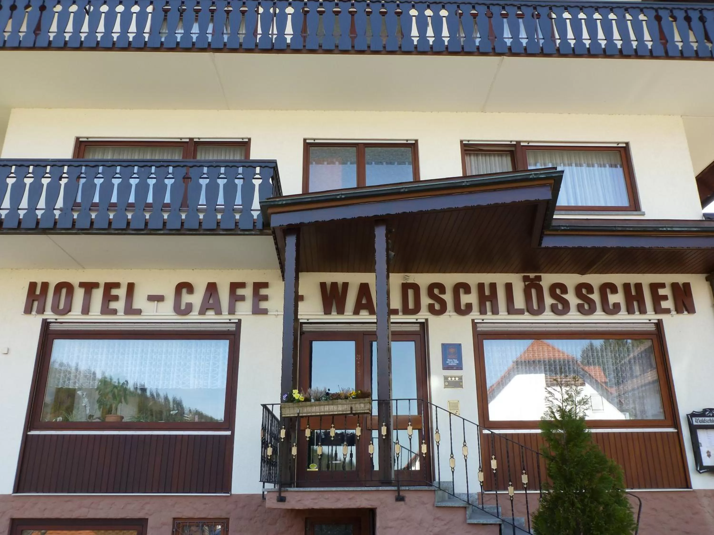 Facade/entrance in Waldschlösschen