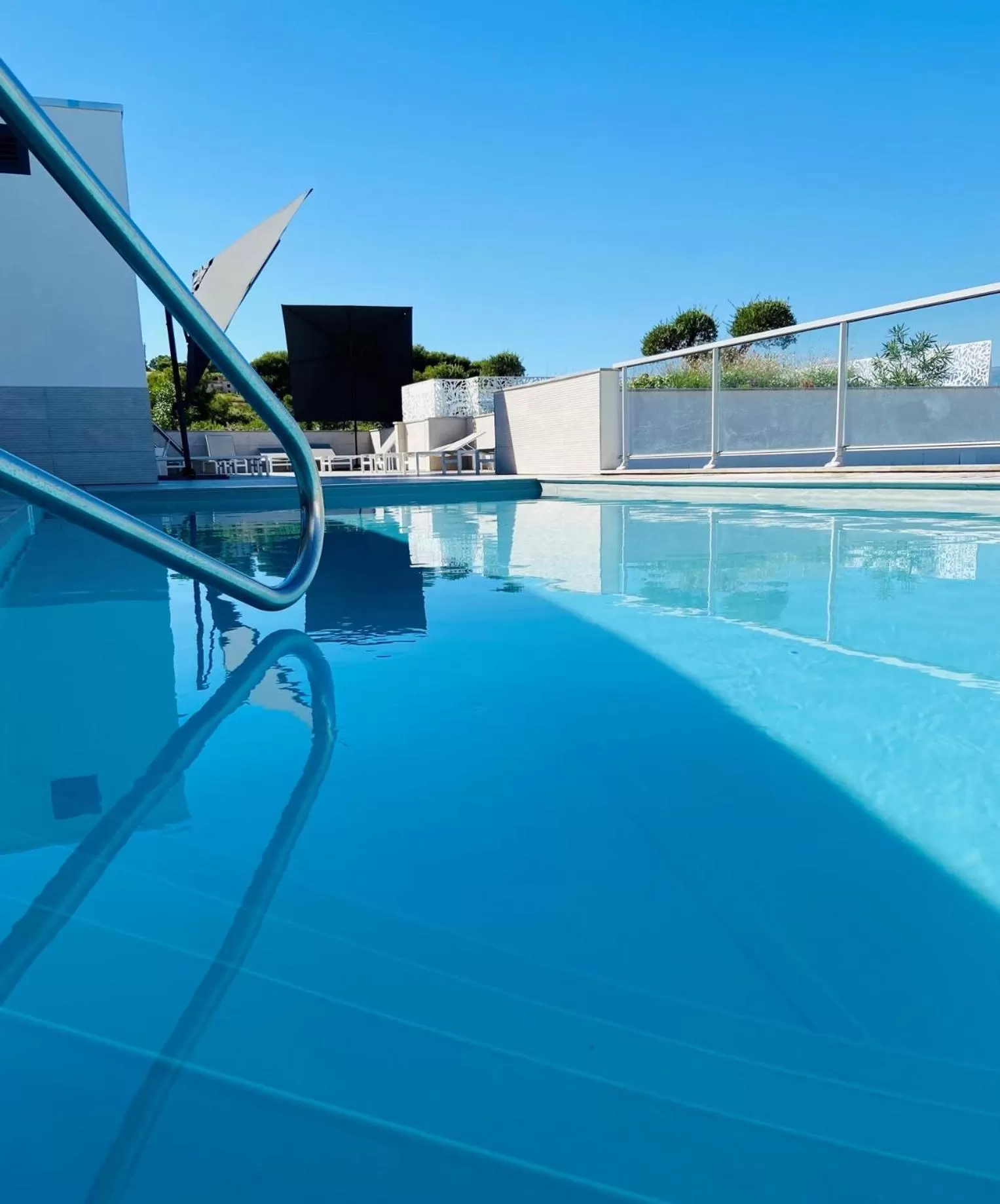 Swimming pool in Lagrange Apart'Hôtel Antibes Olympie