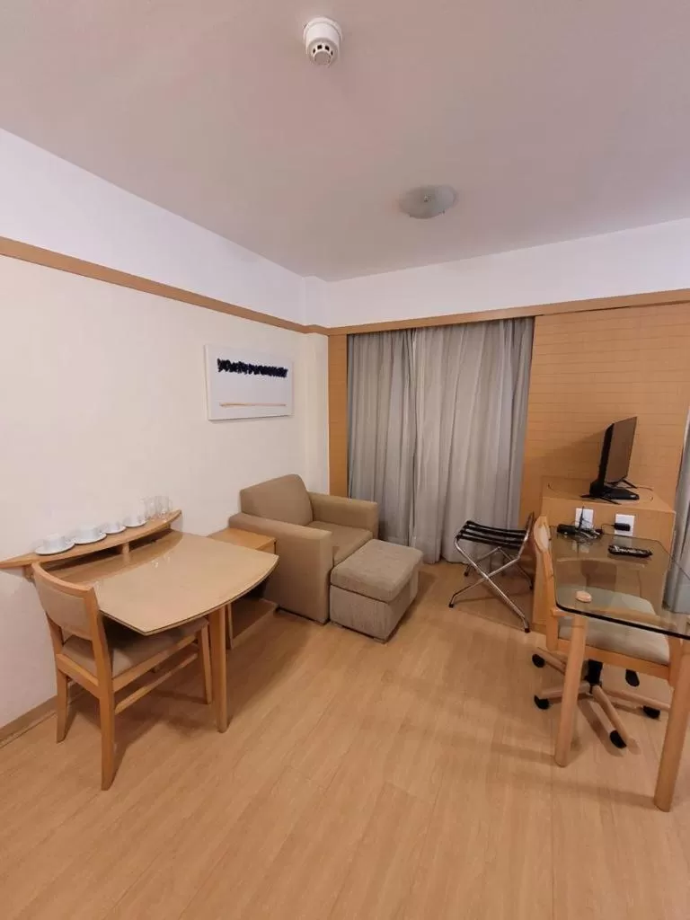 Seating Area in Studio Paulista Bela Cintra