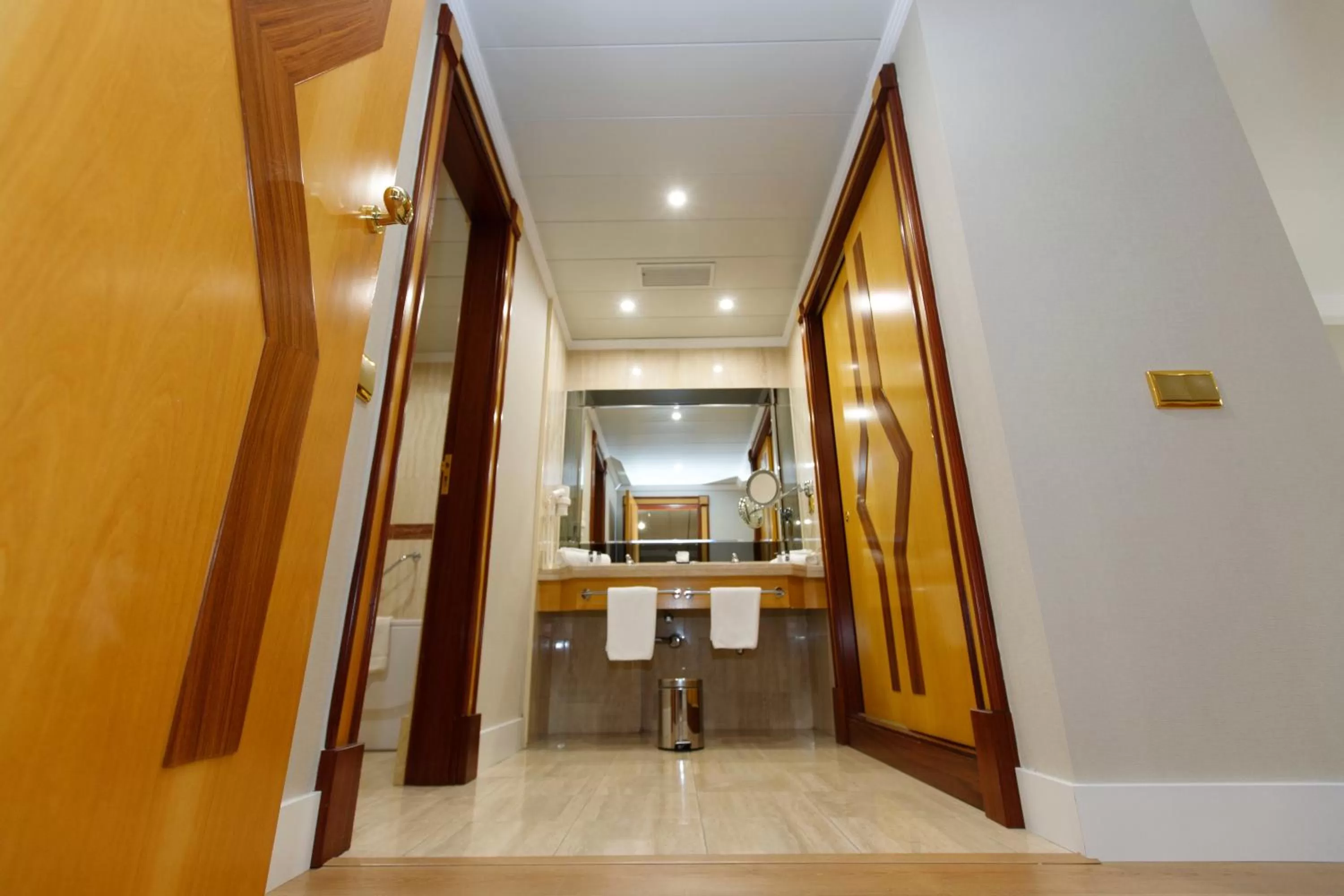 Bathroom in Oca Puerta del Camino Hotel