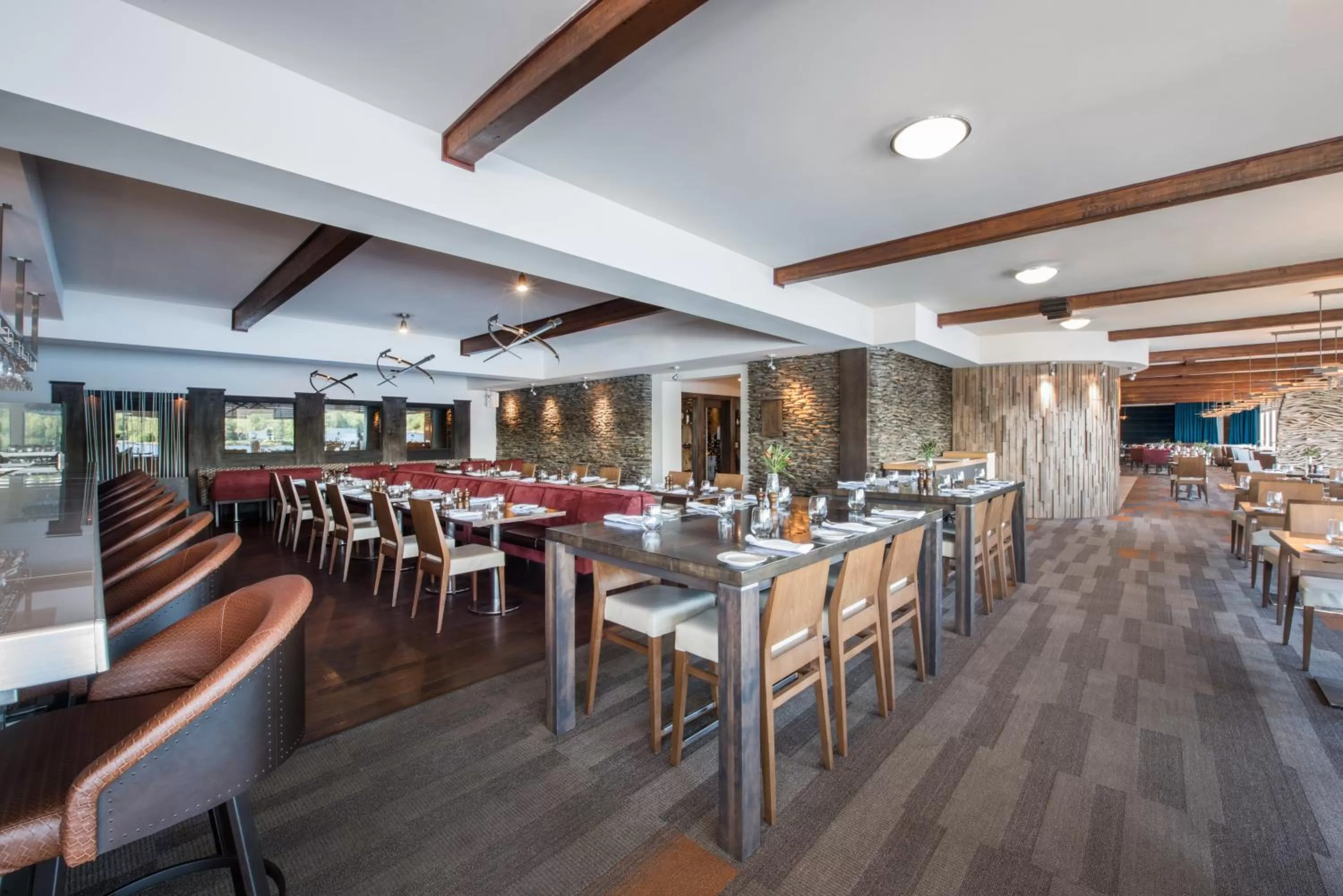 Restaurant/places to eat in Estérel Resort