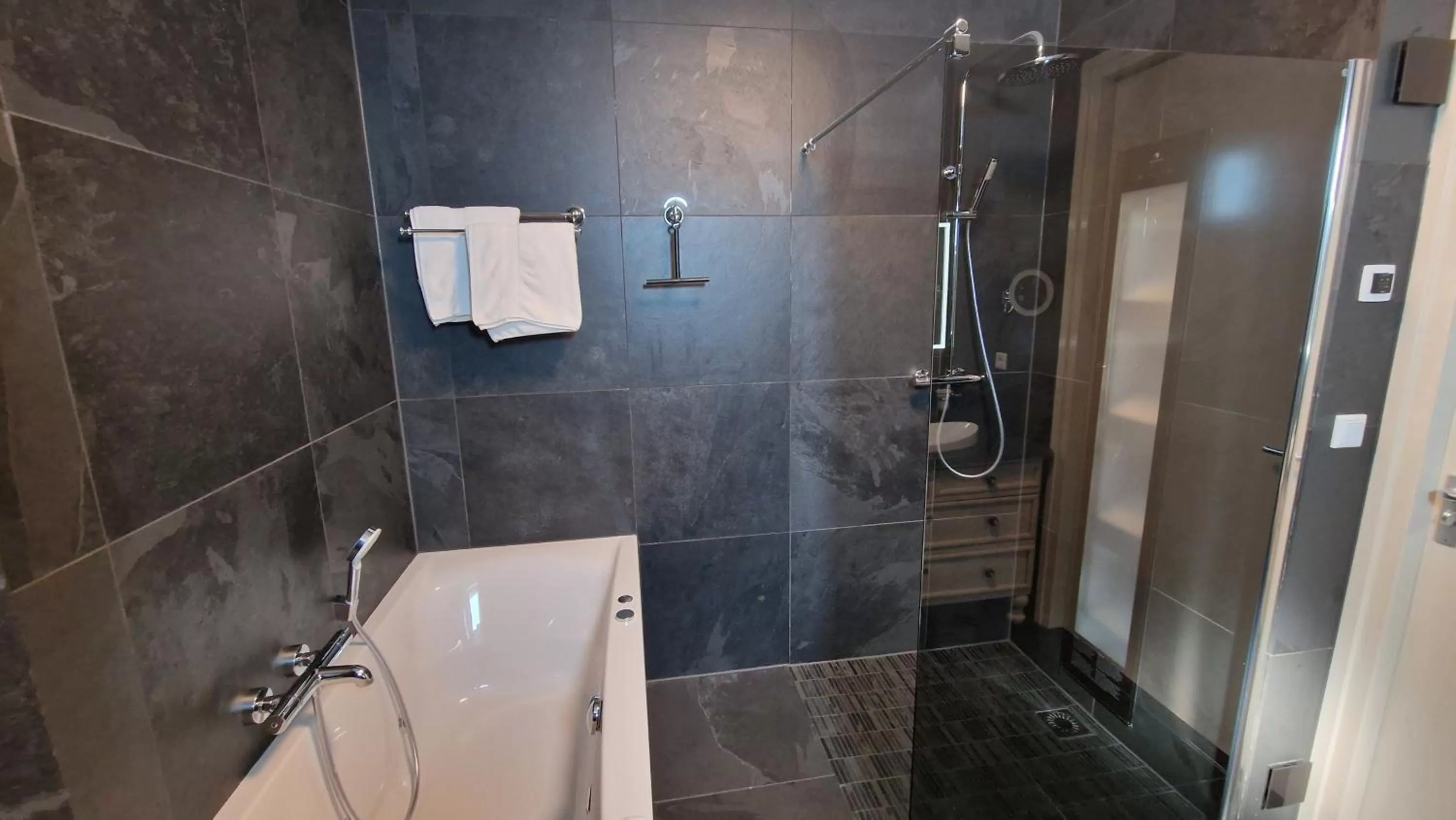 Shower, Bathroom in B&B De Droomhoeve