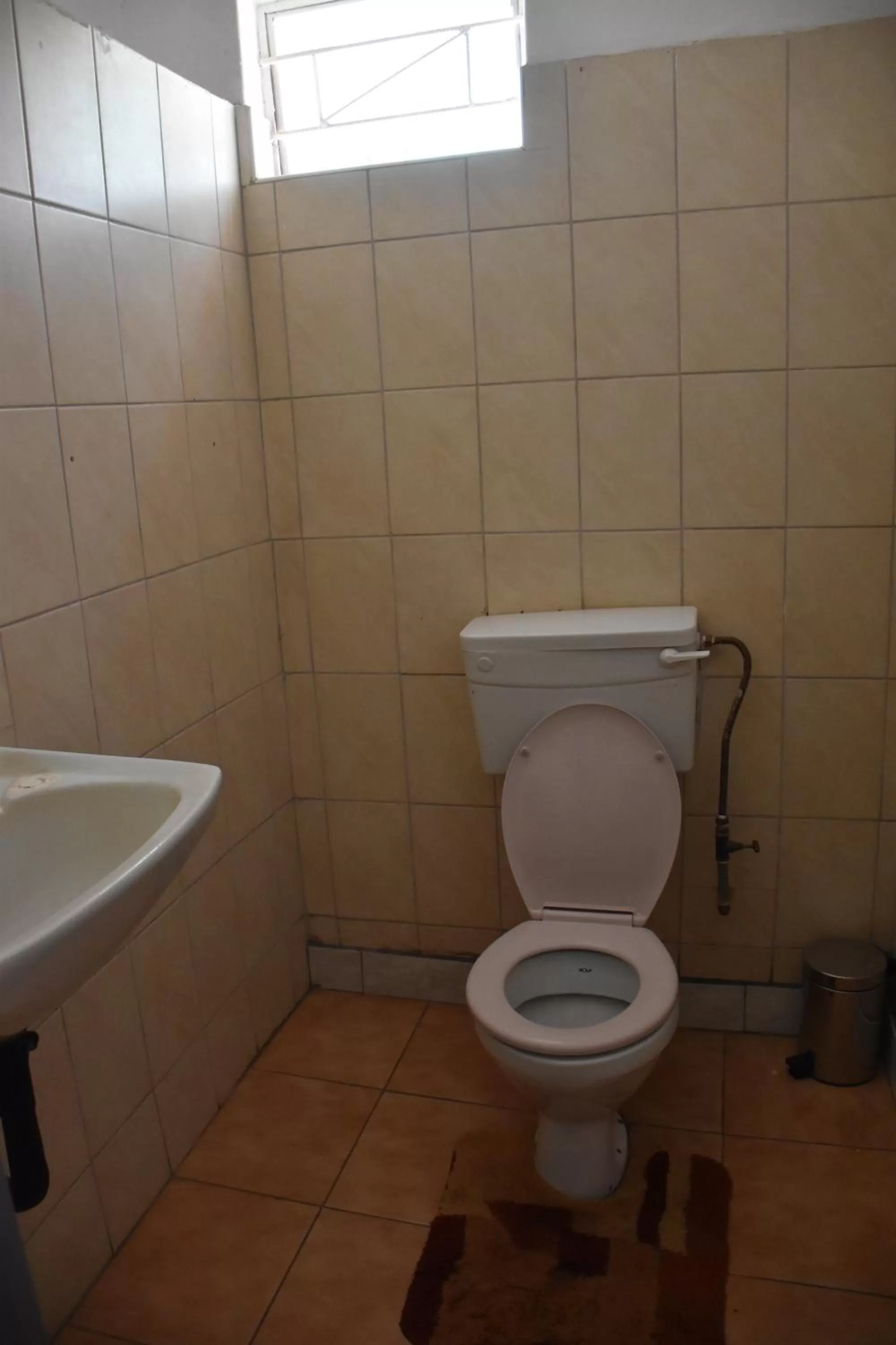 Toilet in Tabonina Bis