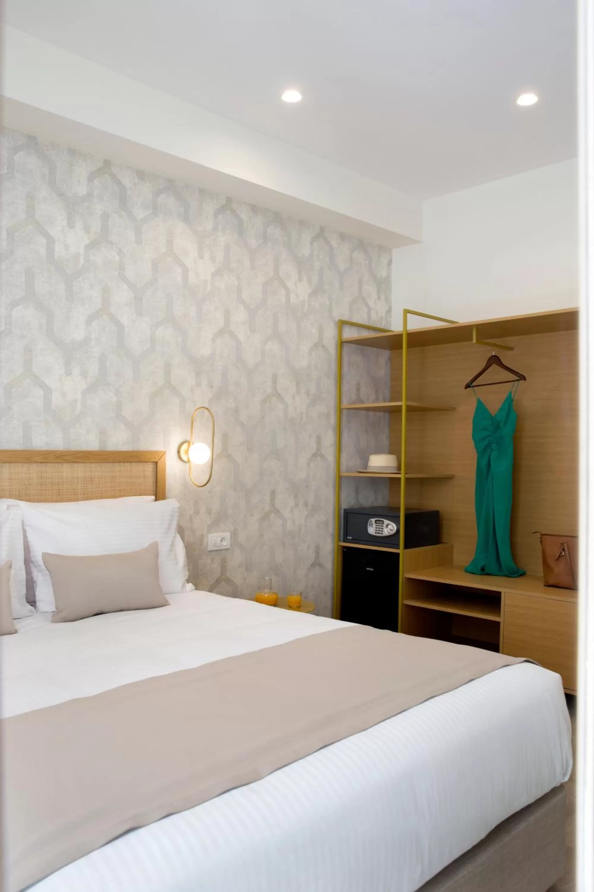 Photo of the whole room, Bed in Hypnos Inn Athens