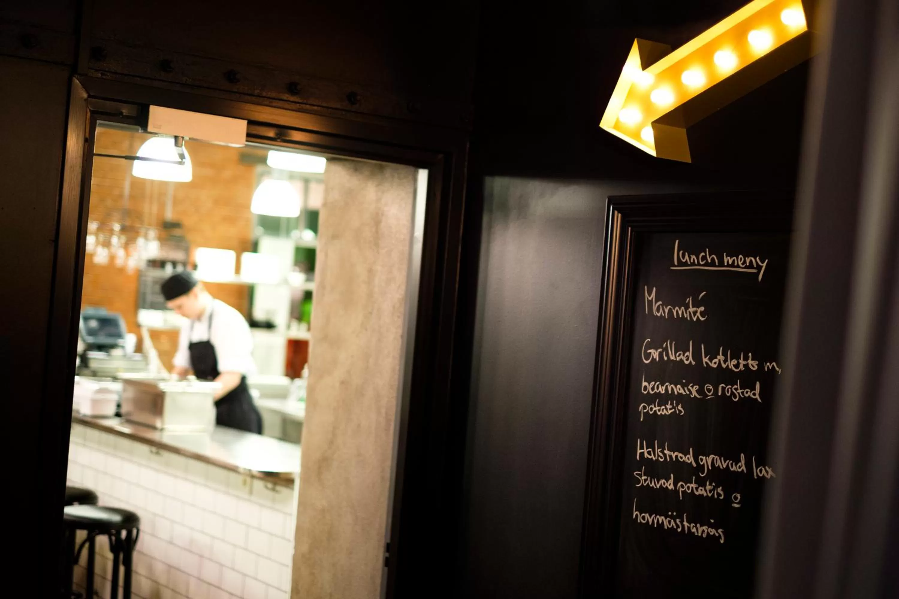 Restaurant/places to eat in Home Hotel Temperance