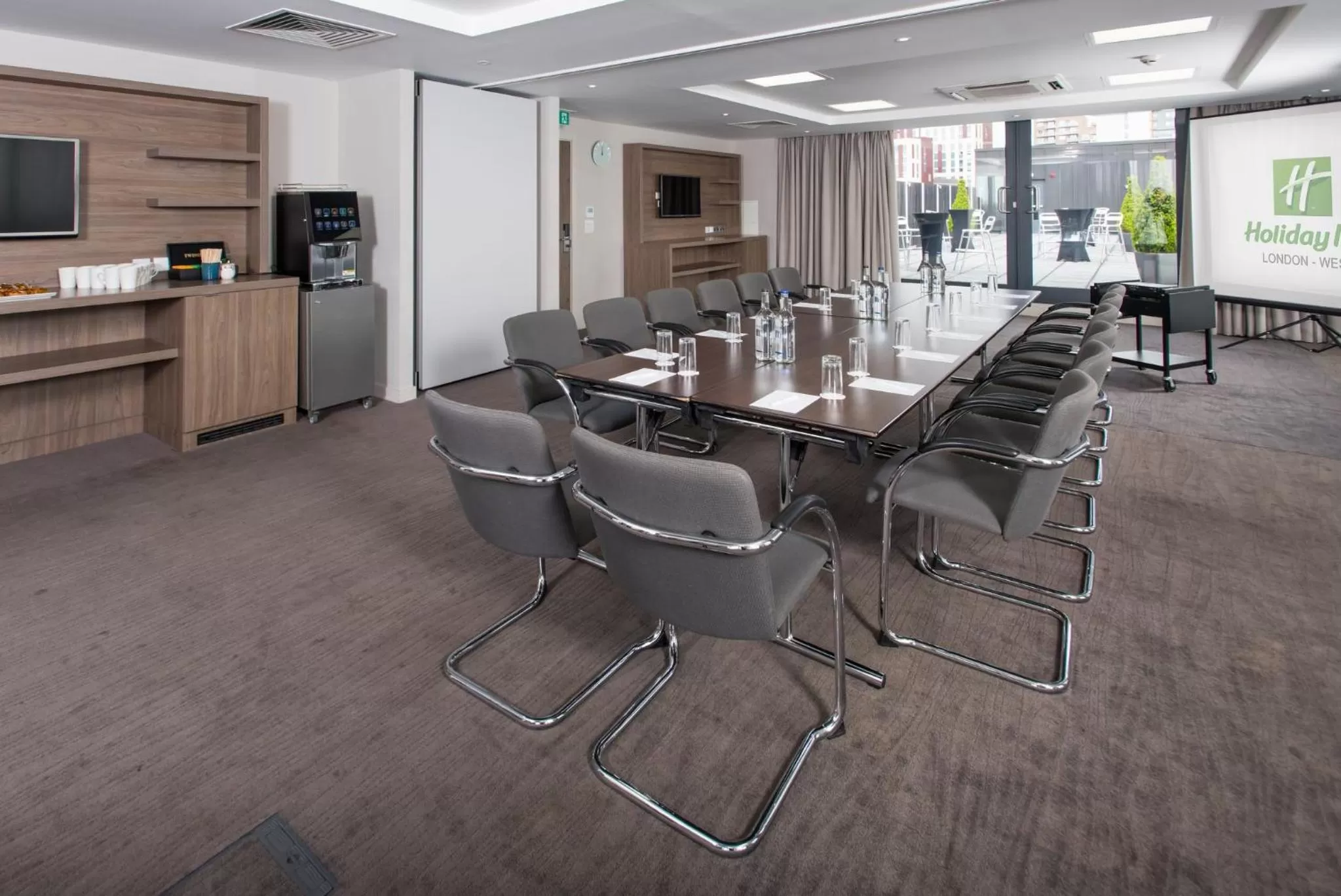Meeting/conference room in Holiday Inn London West by IHG