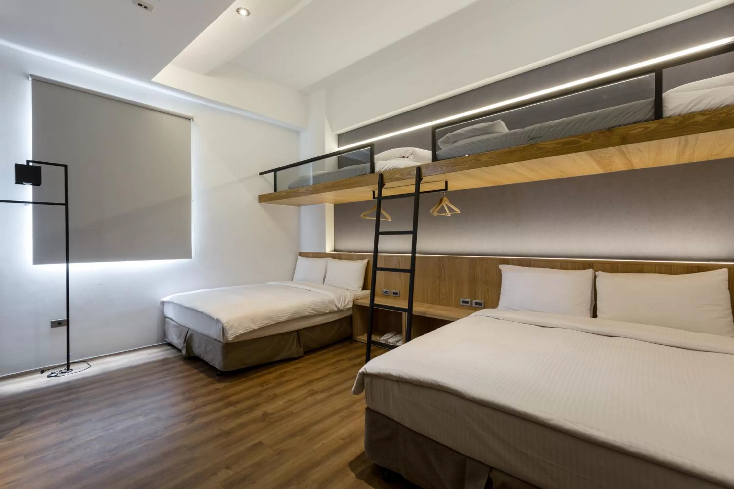 Photo of the whole room, Bed in Green Hotel