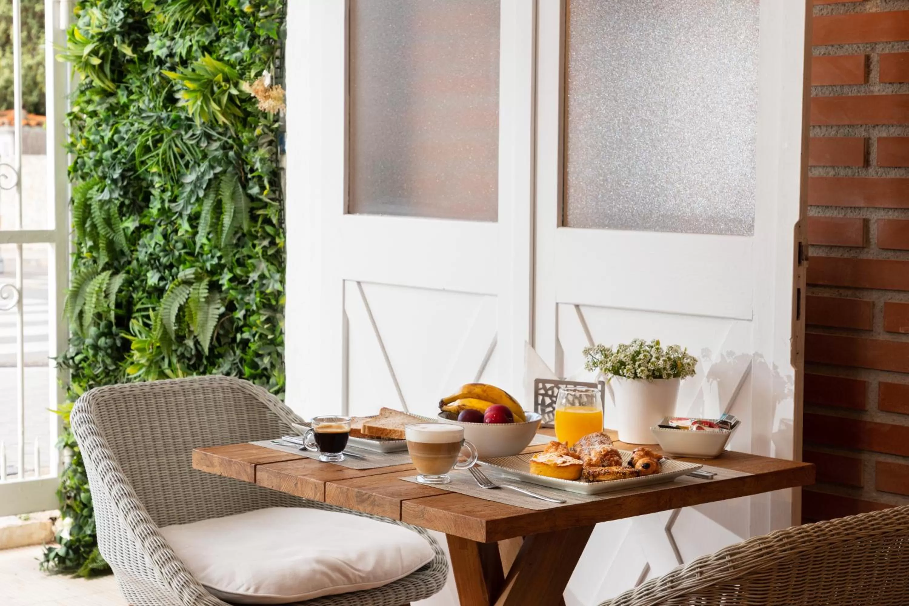 Breakfast in Antonio's House