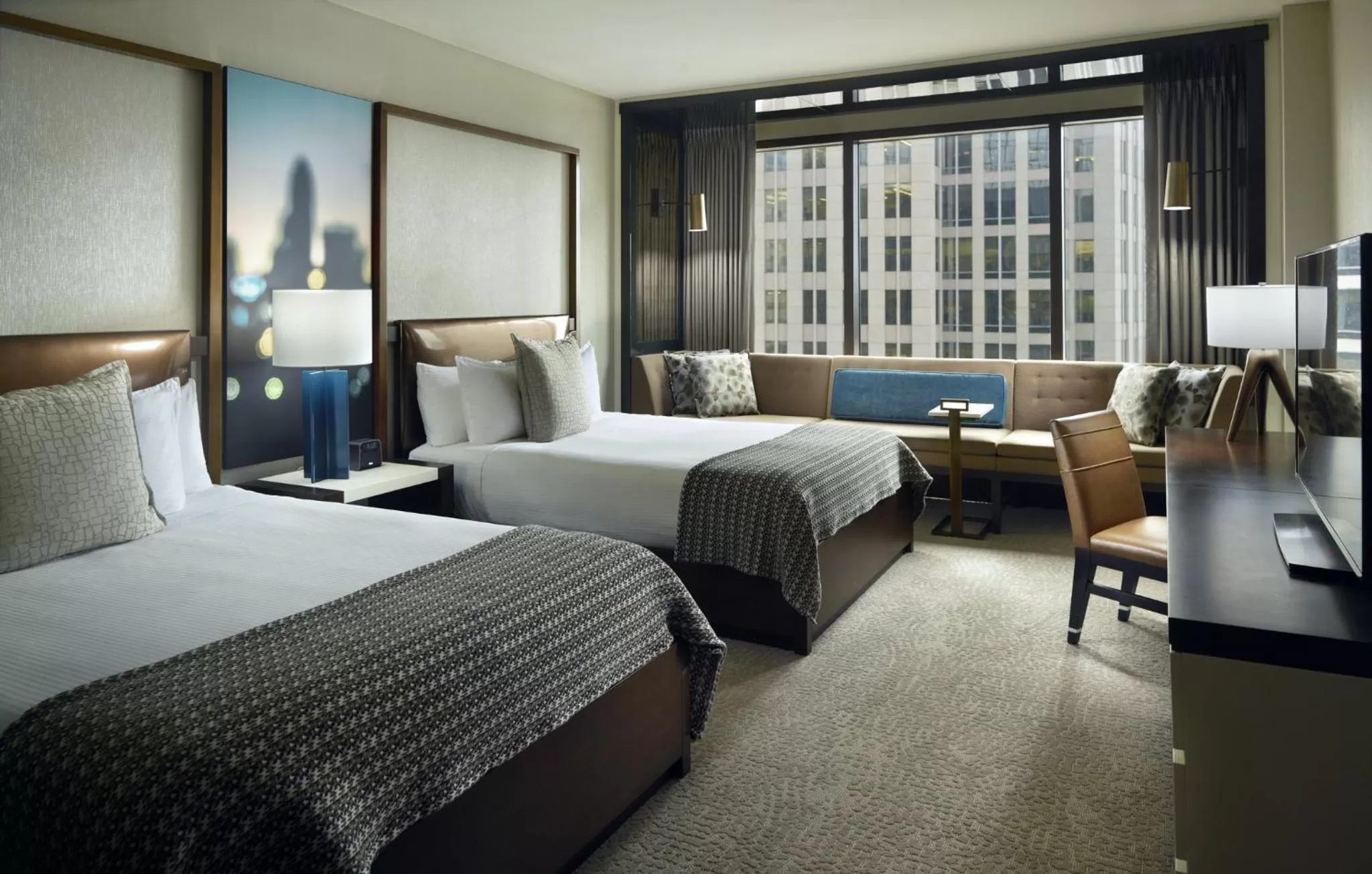 Bedroom, Bed in Omni Charlotte Hotel